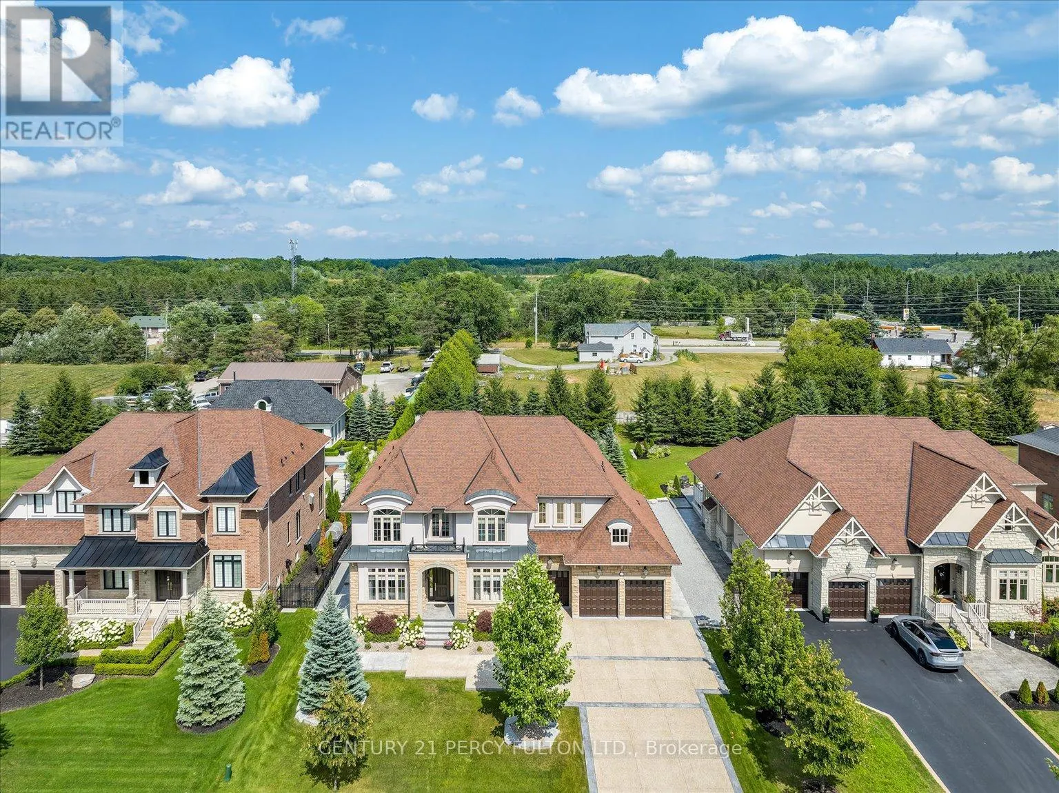 13 COUNTRY CLUB CRESCENT