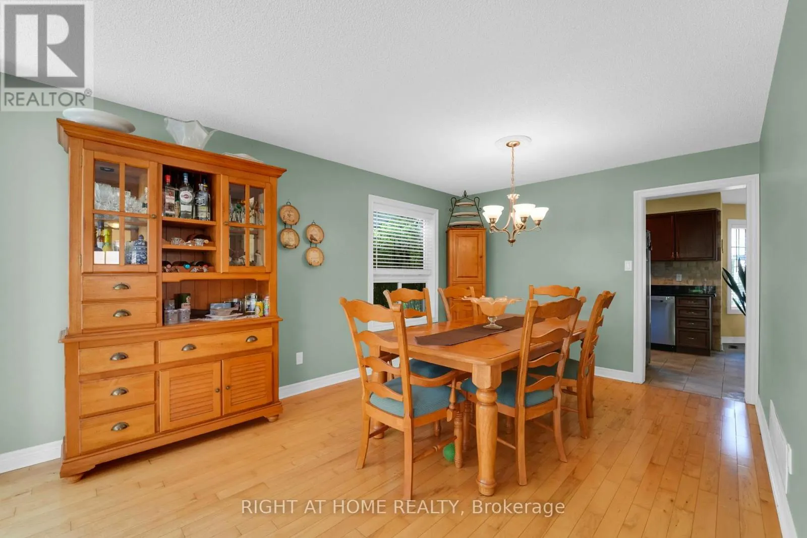 304 RHODES CIRCLE