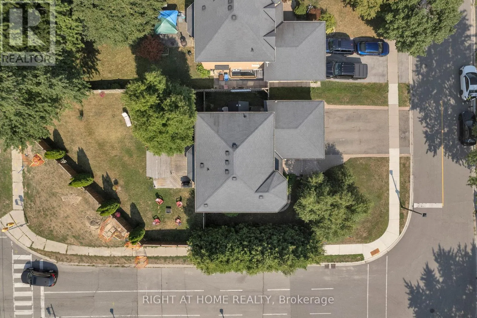 304 RHODES CIRCLE