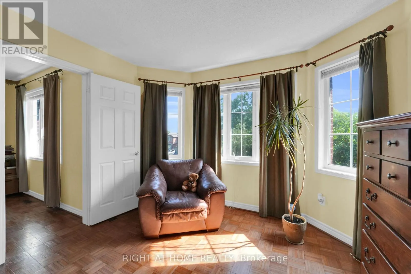 304 RHODES CIRCLE
