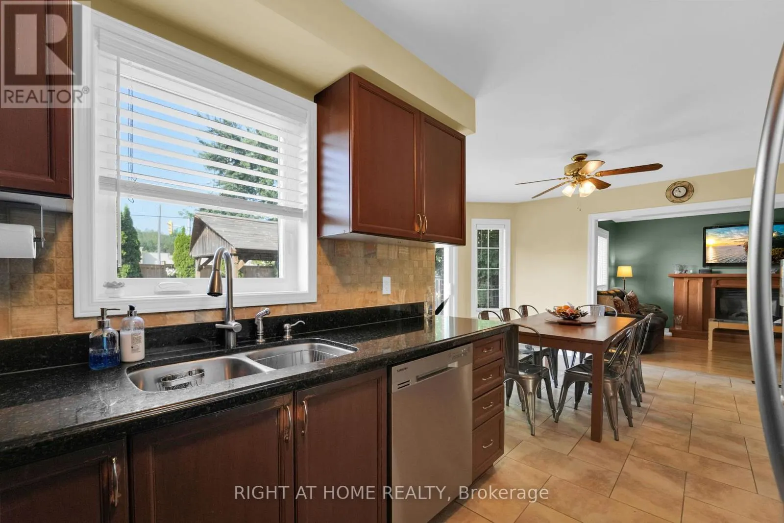 304 RHODES CIRCLE