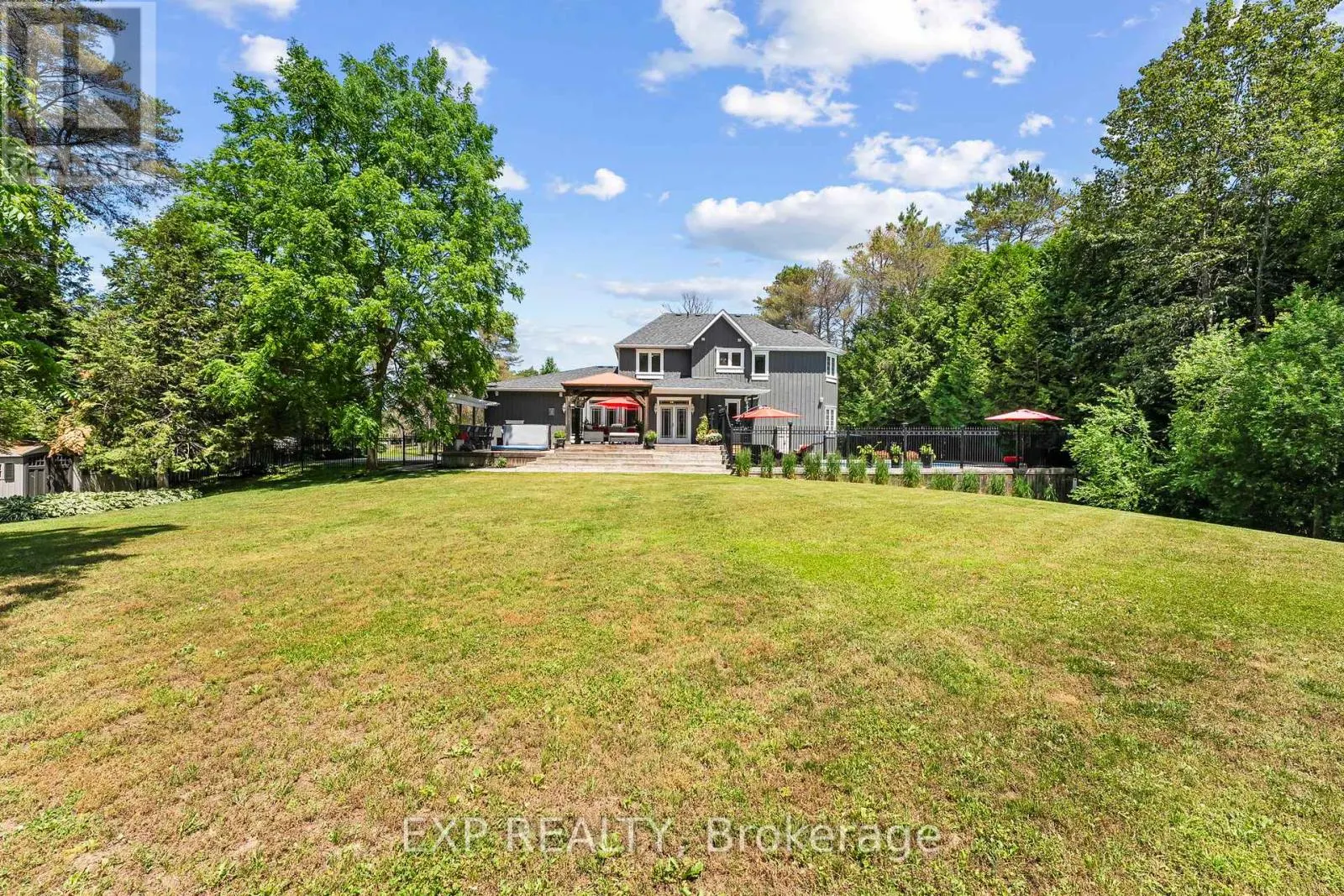 6 GOOSEBERRY LANE