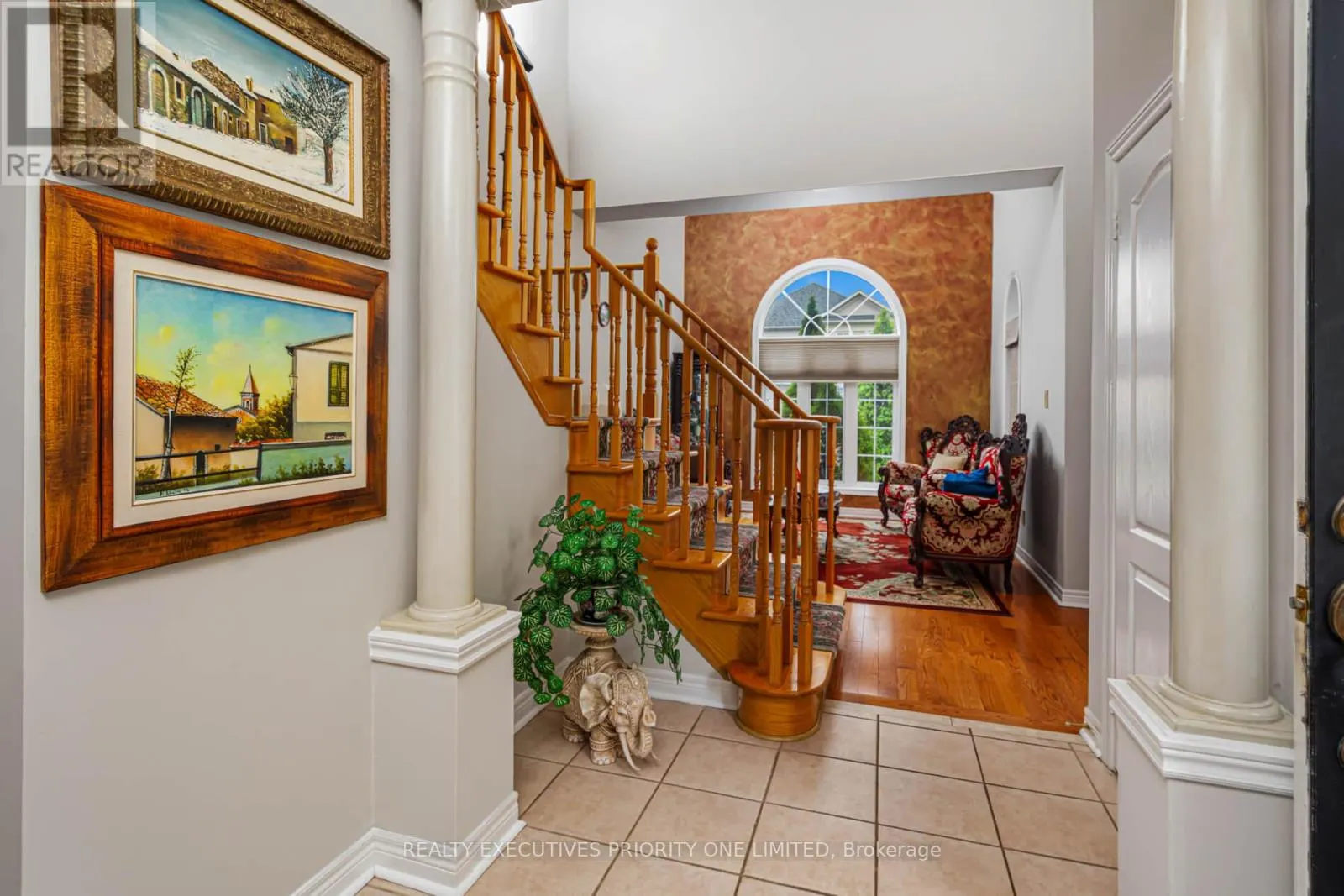 2 FOXHUNT DRIVE