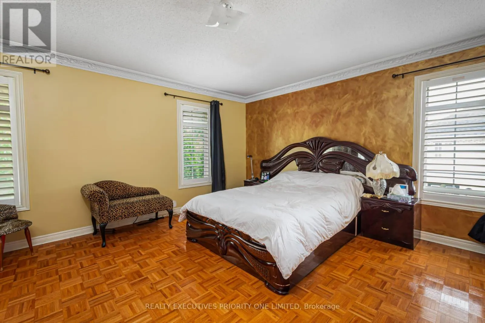 2 FOXHUNT DRIVE