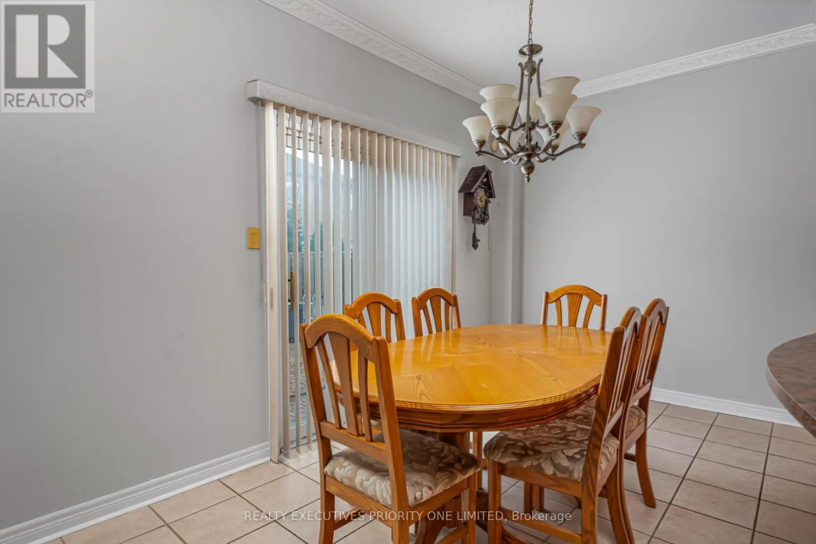 2 FOXHUNT DRIVE