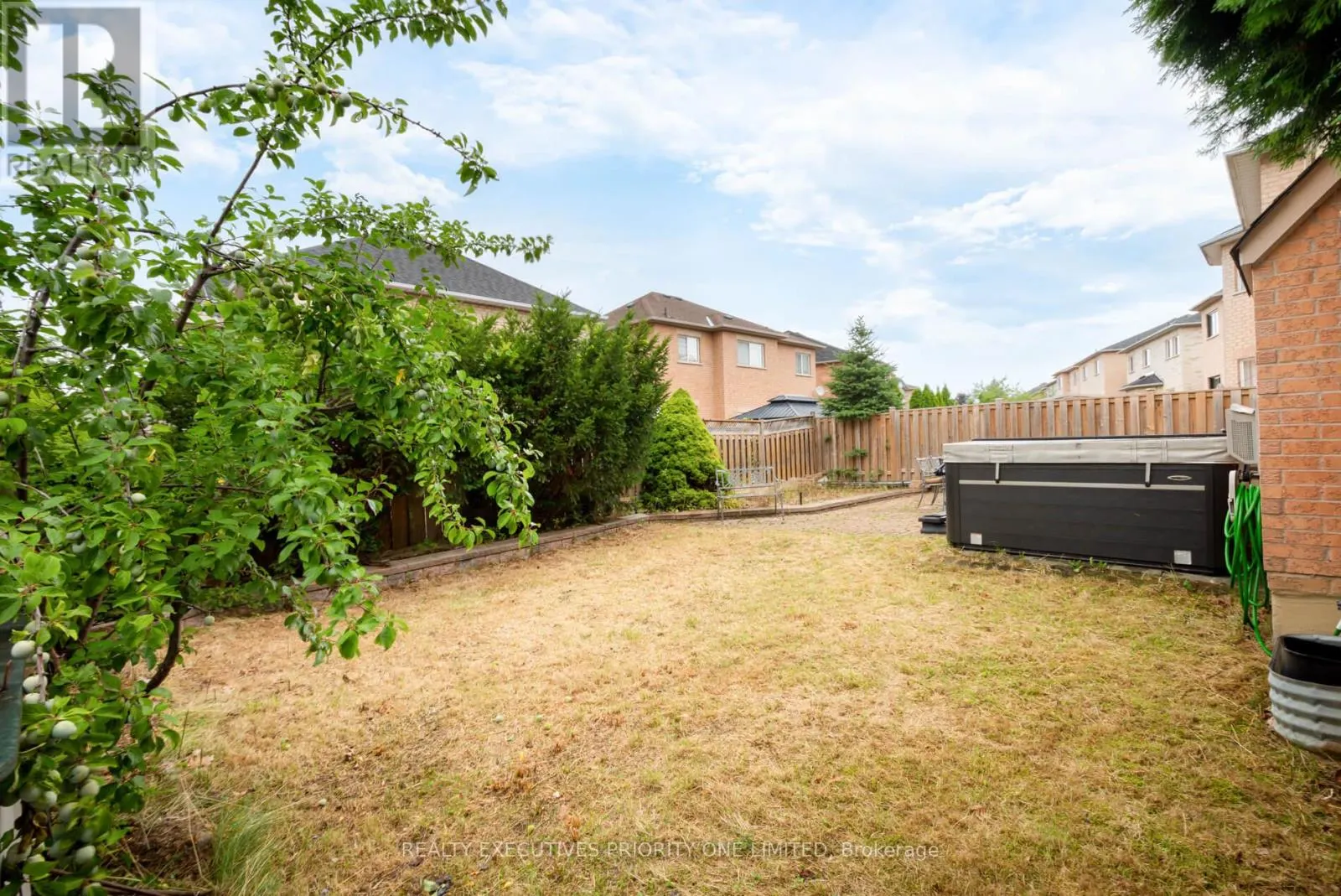 2 FOXHUNT DRIVE