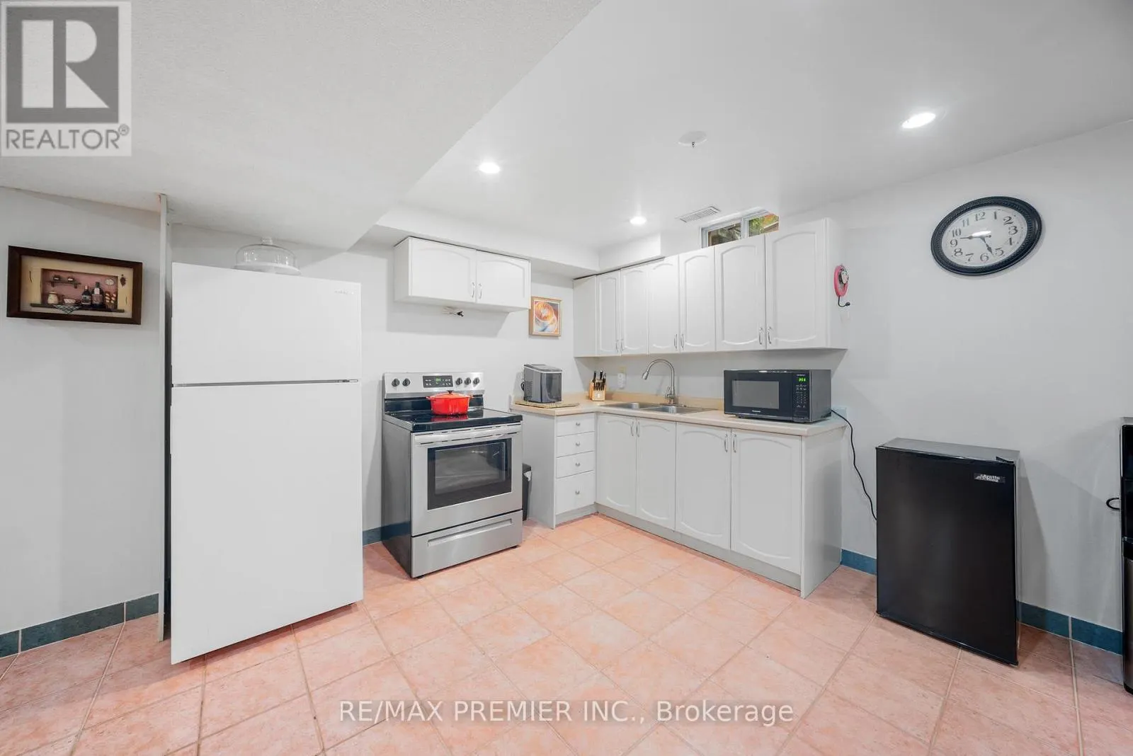 618 PONTING PLACE