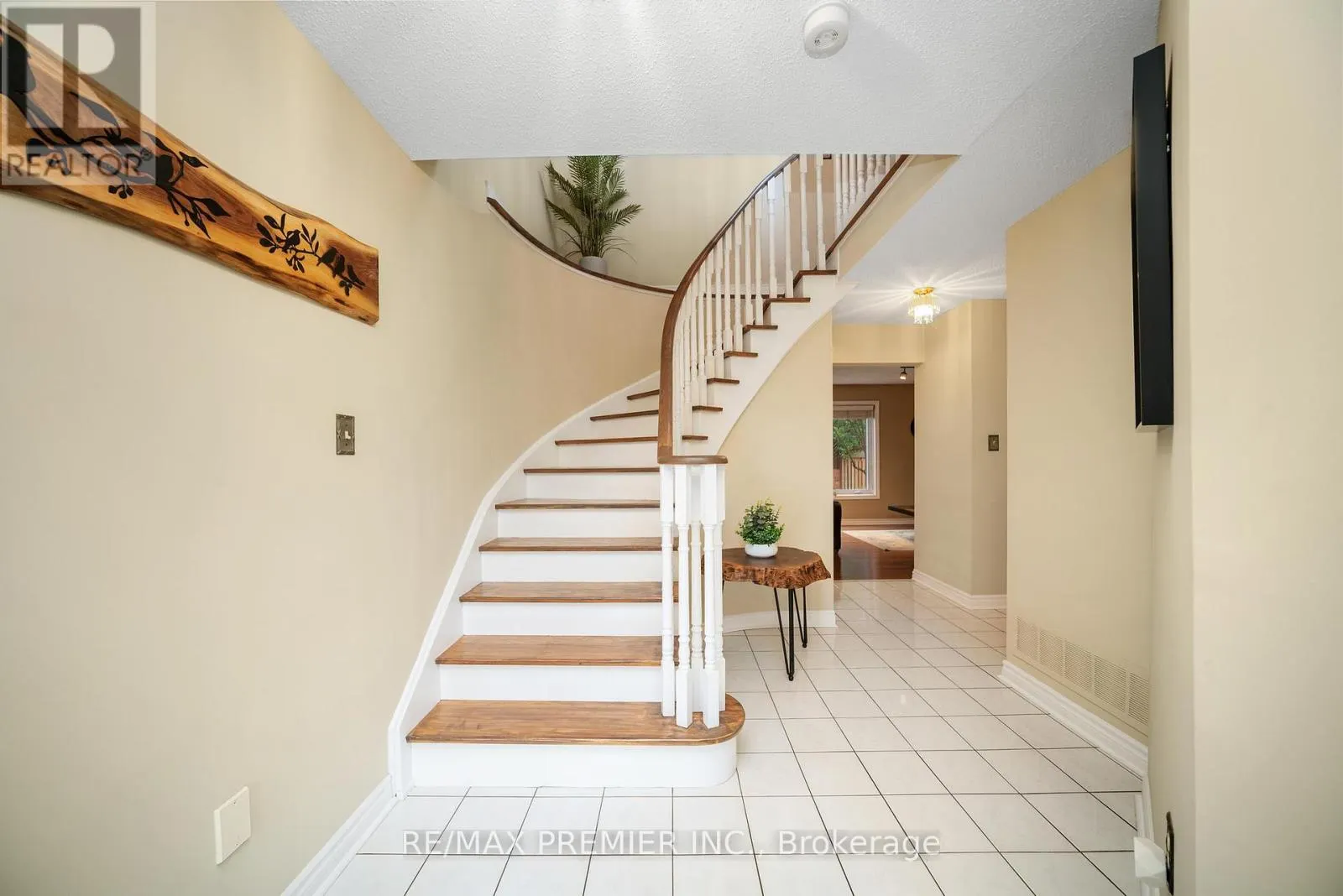 618 PONTING PLACE