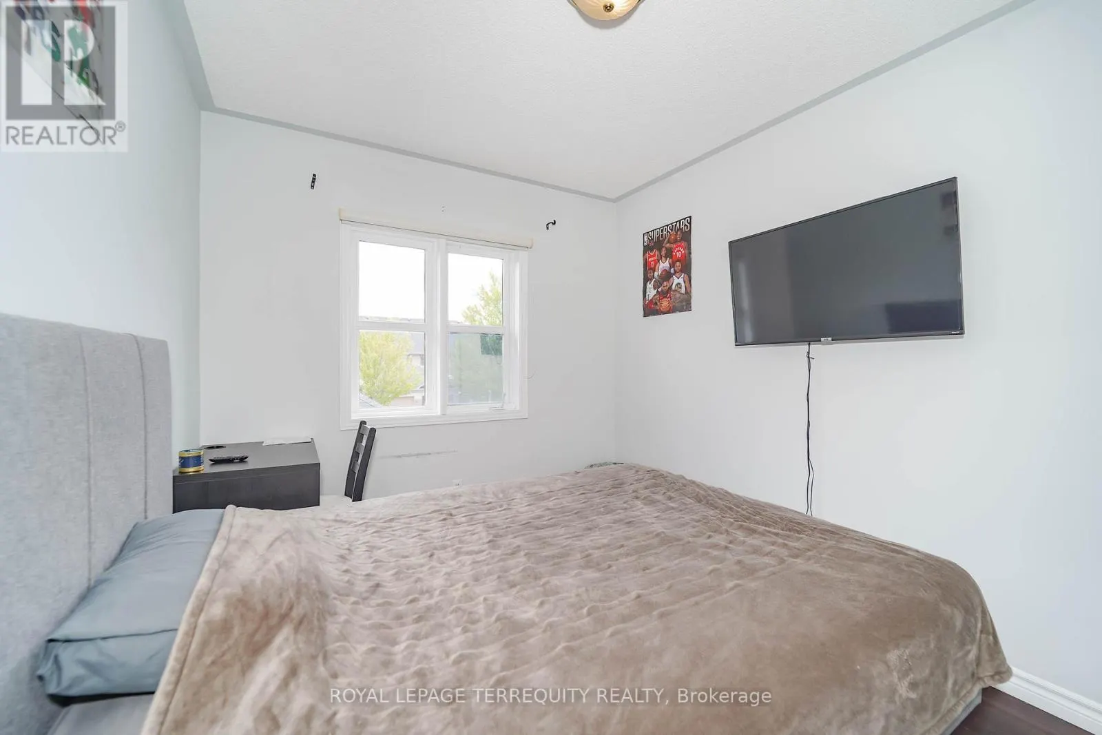 9027 YONGE STREET
