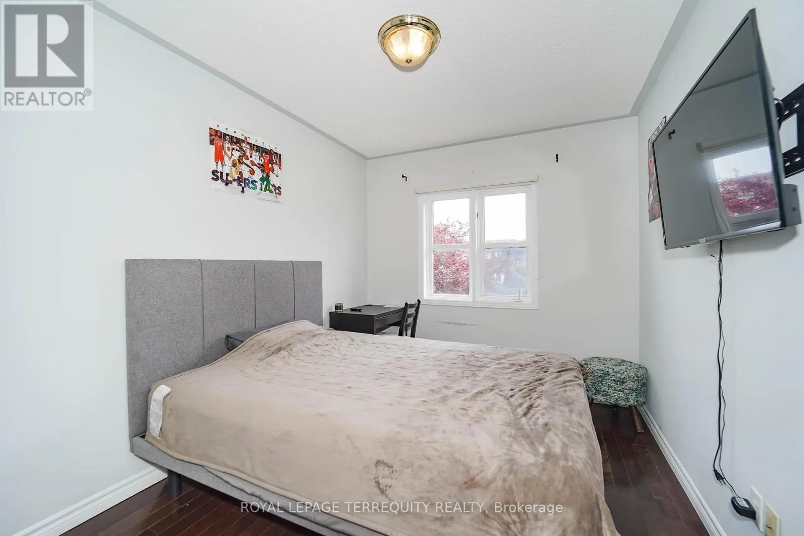 9027 YONGE STREET