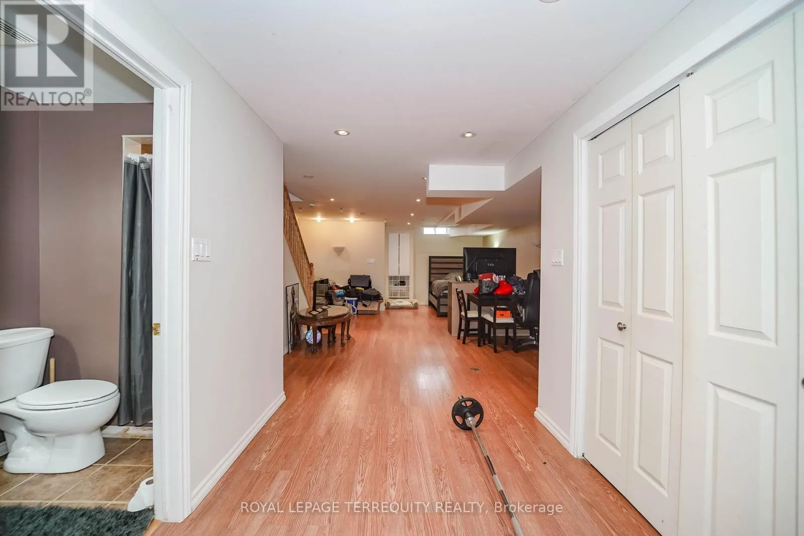 9027 YONGE STREET