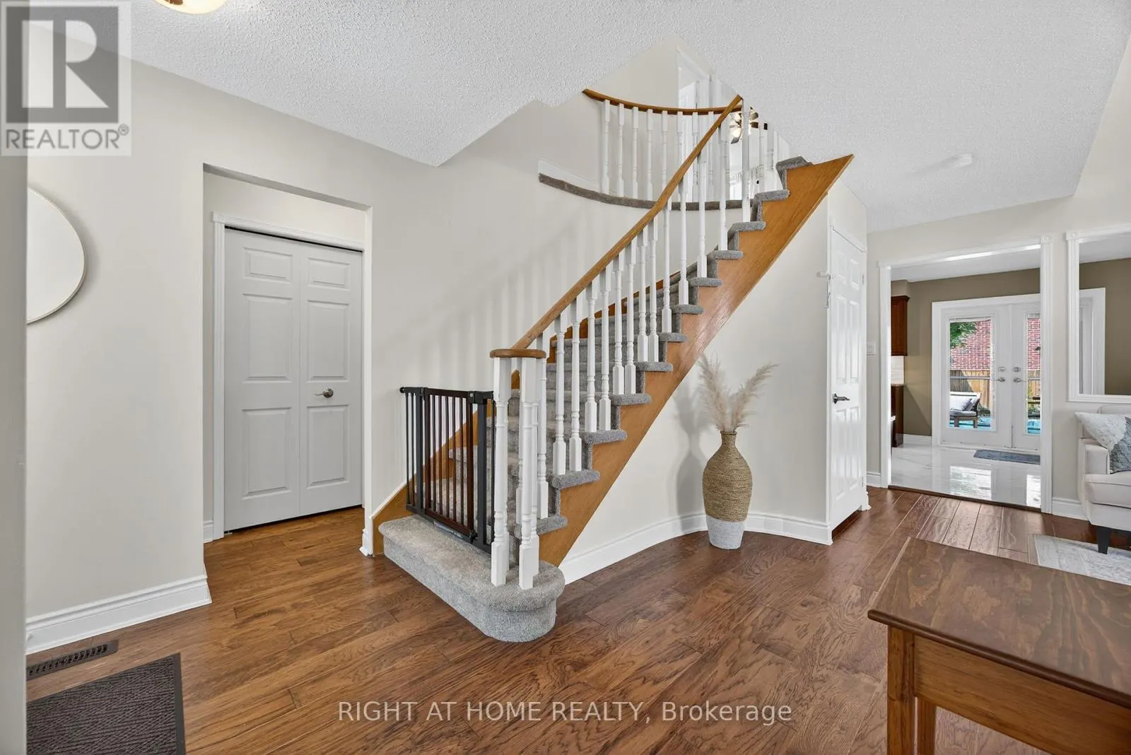 1012 LINDEN STREET