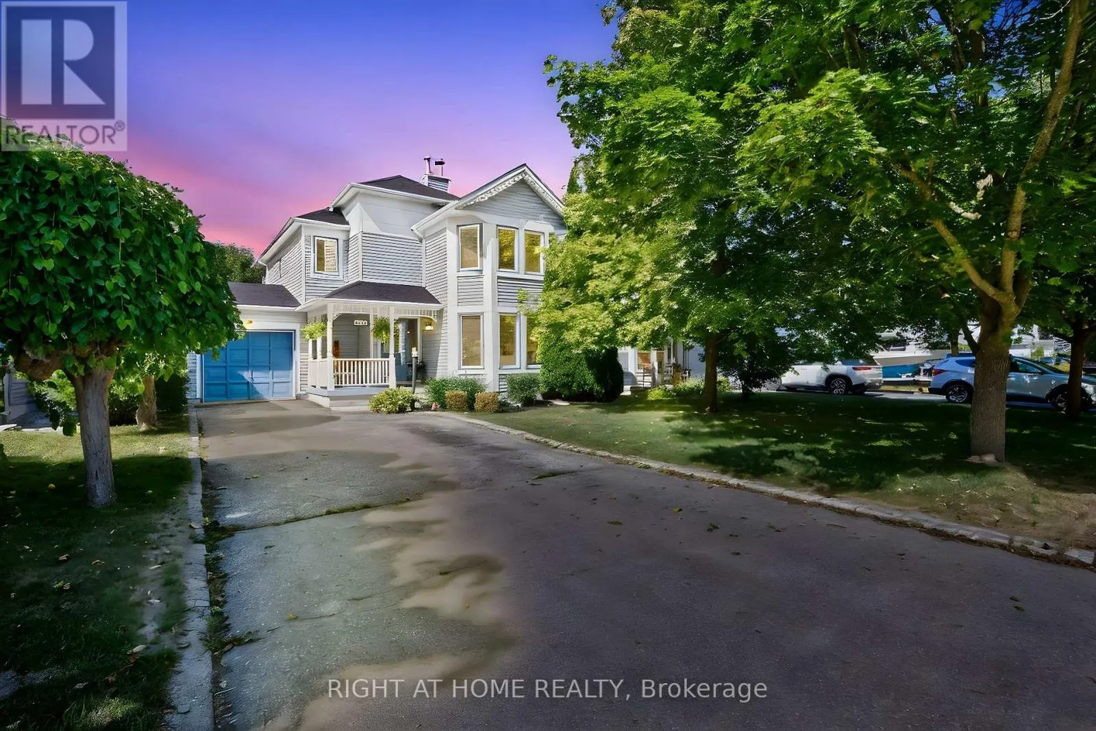 1012 LINDEN STREET