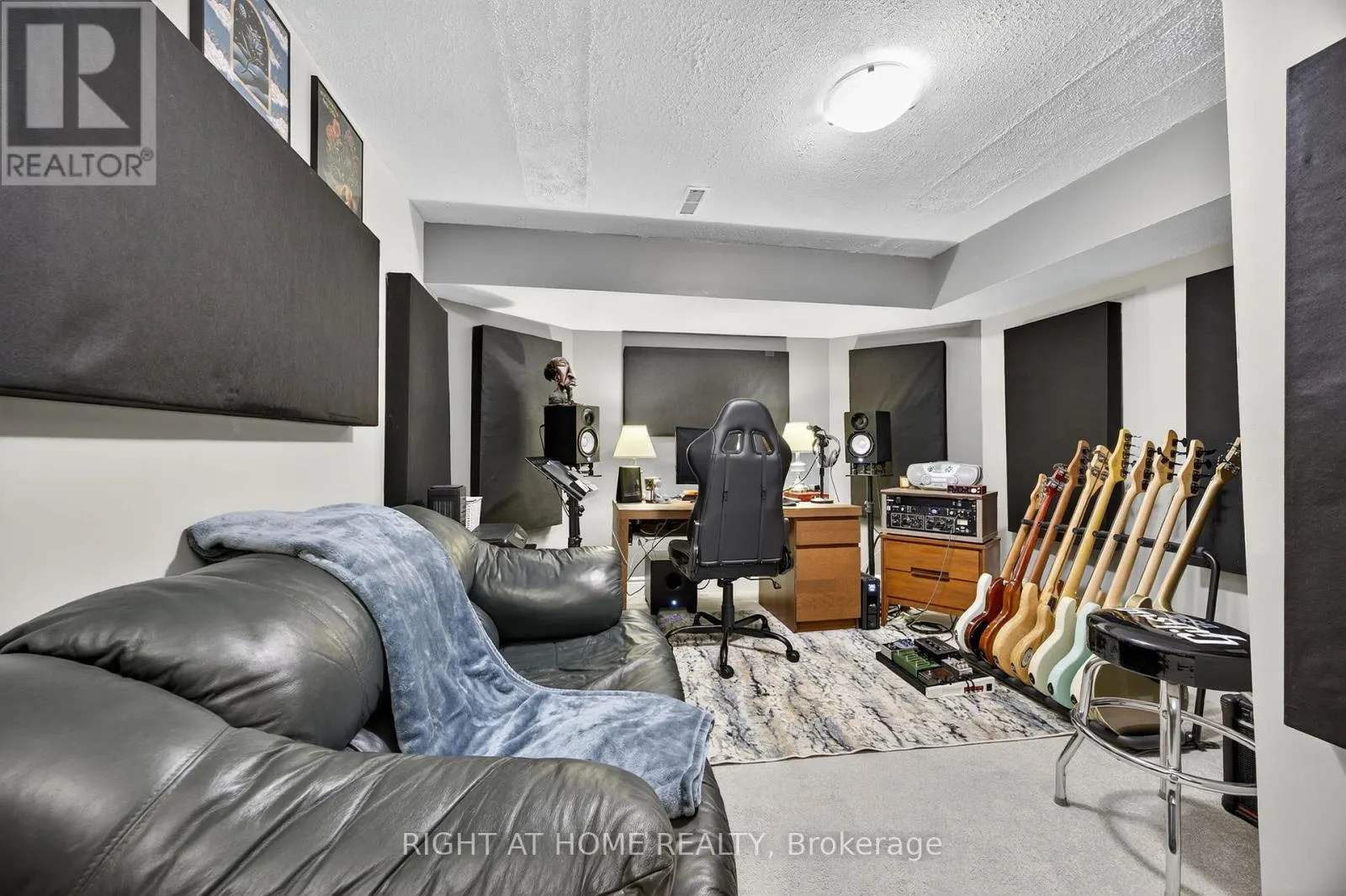 1012 LINDEN STREET