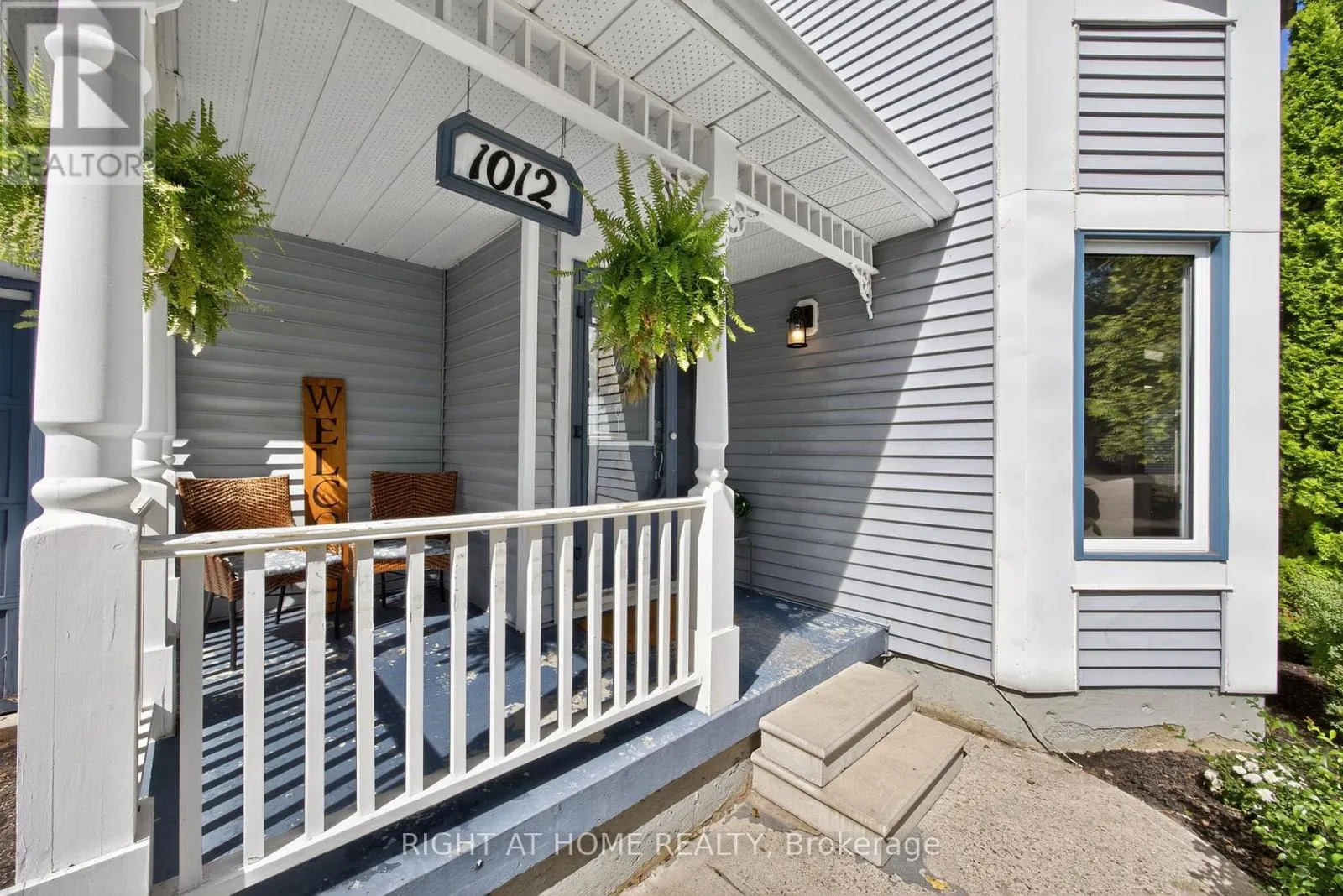 1012 LINDEN STREET