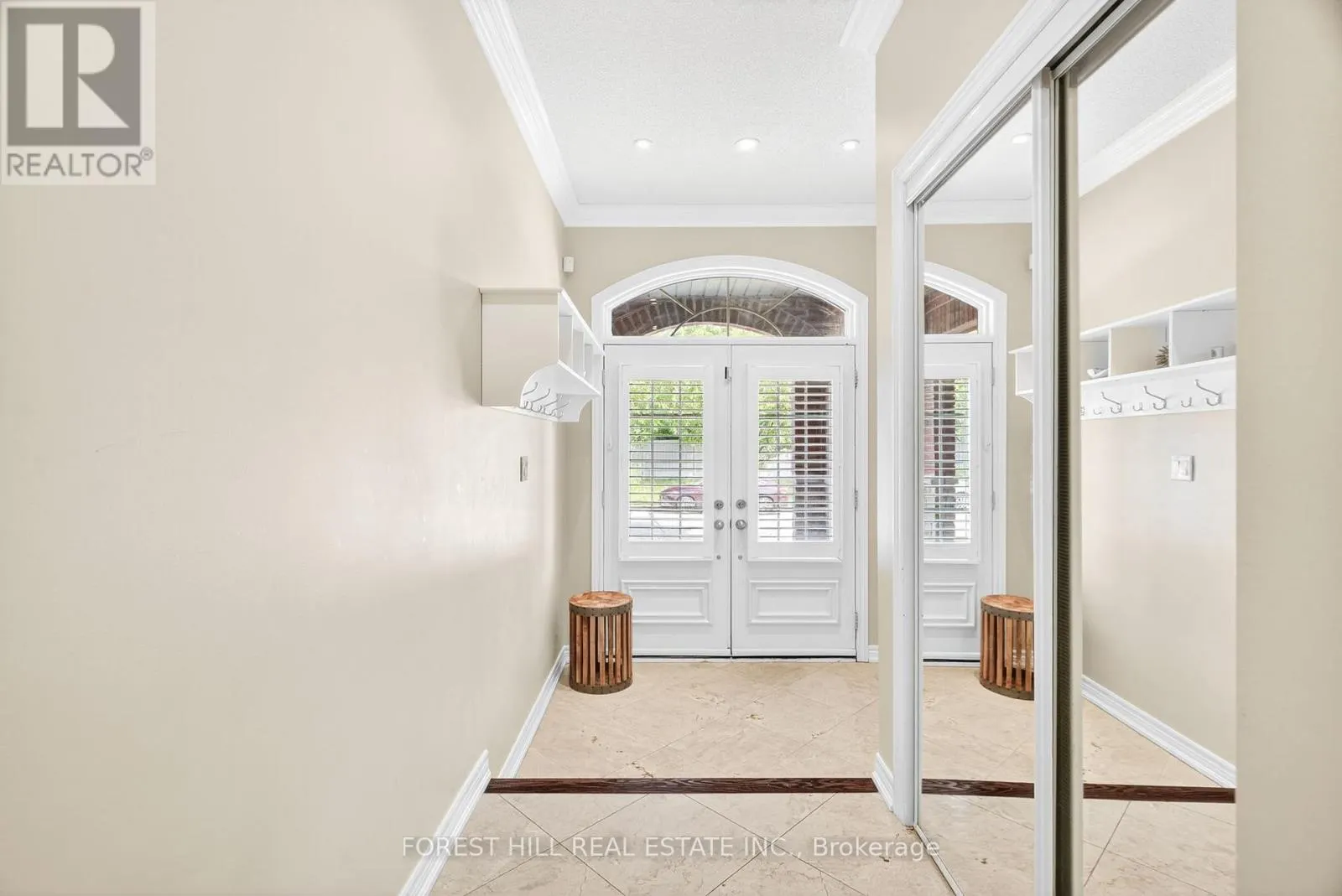 9 ROBERT GREEN CRESCENT