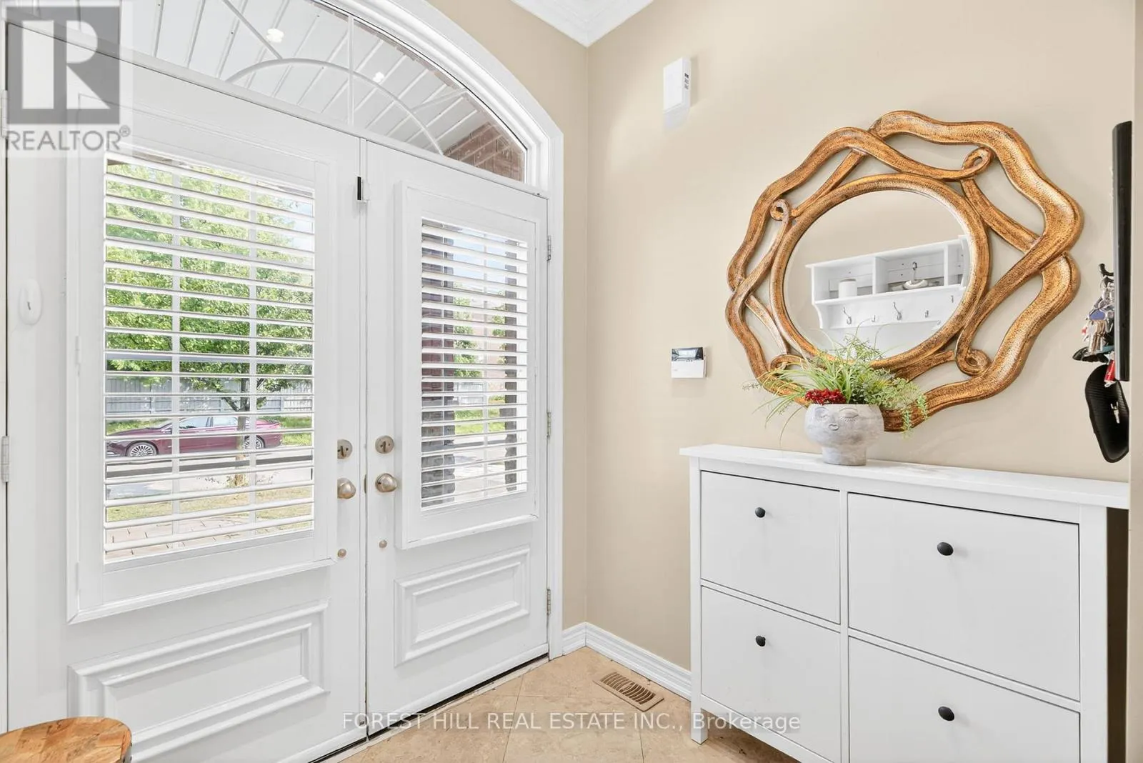 9 ROBERT GREEN CRESCENT