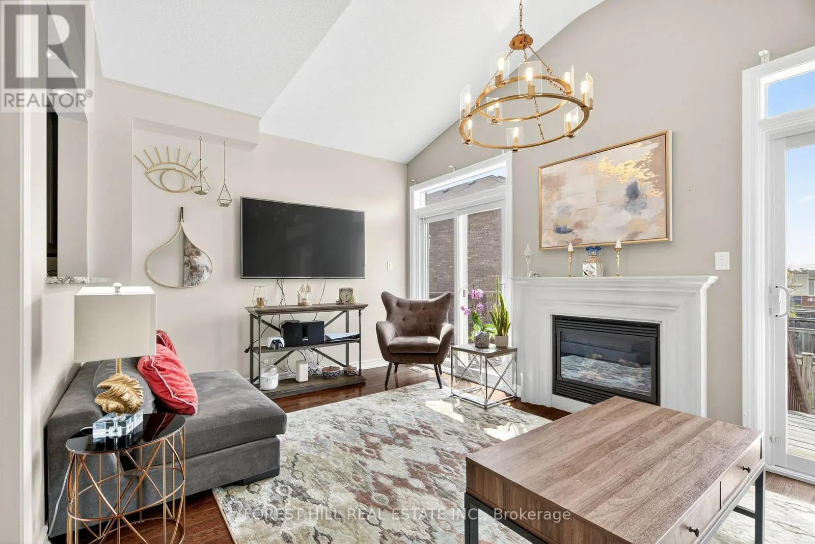 9 ROBERT GREEN CRESCENT