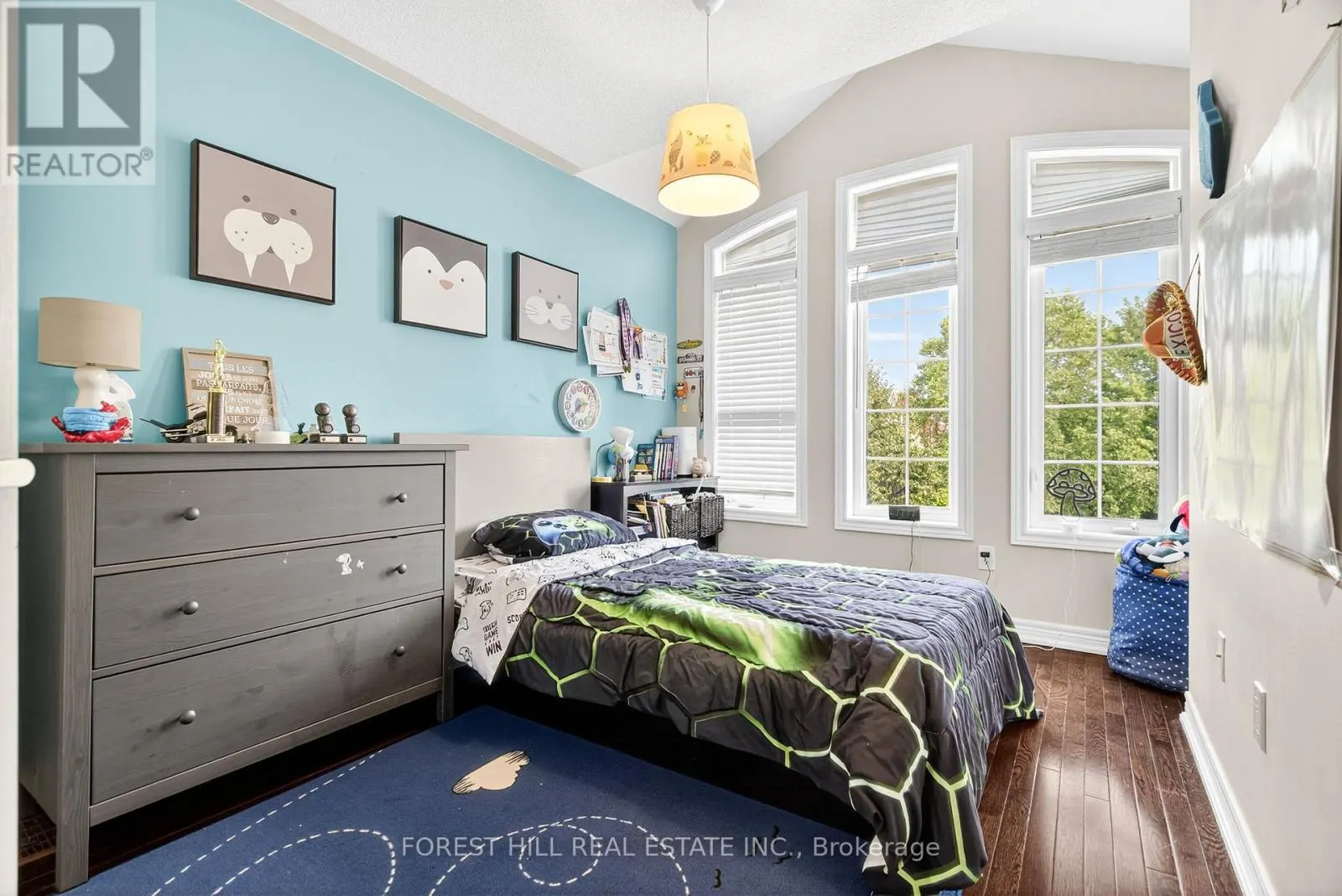9 ROBERT GREEN CRESCENT