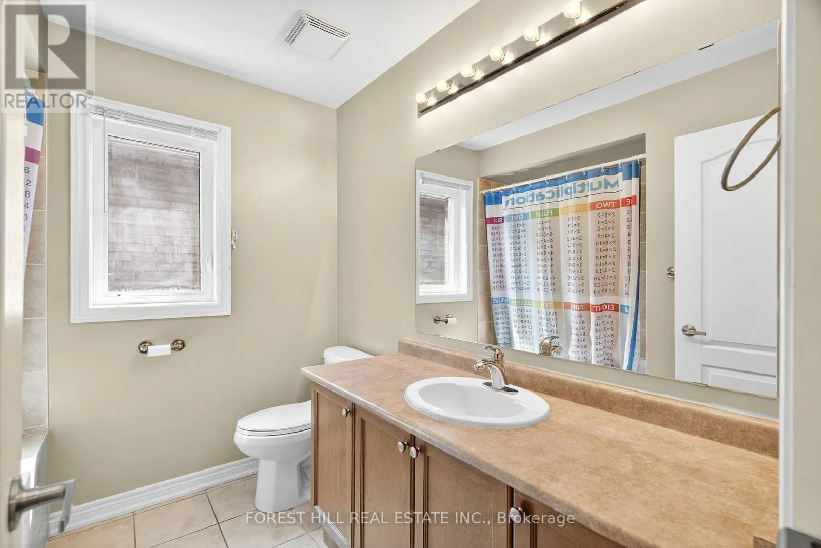 9 ROBERT GREEN CRESCENT