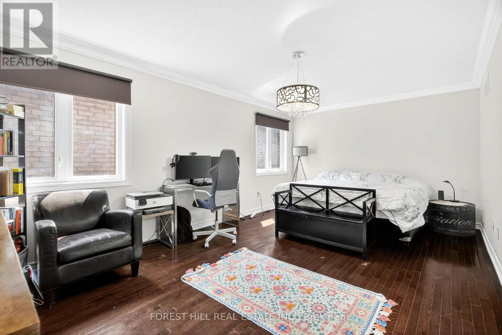 9 ROBERT GREEN CRESCENT