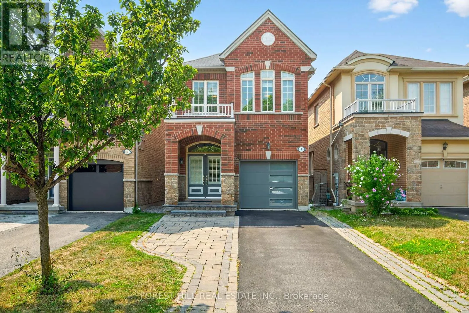 9 ROBERT GREEN CRESCENT