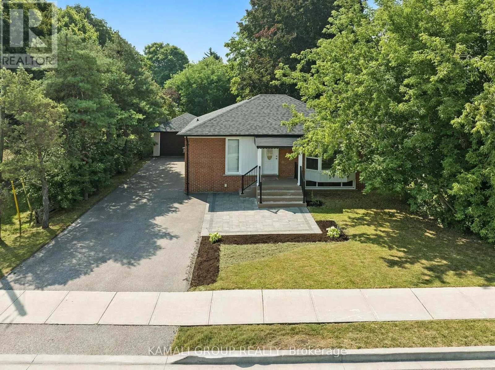 162 QUEEN STREET