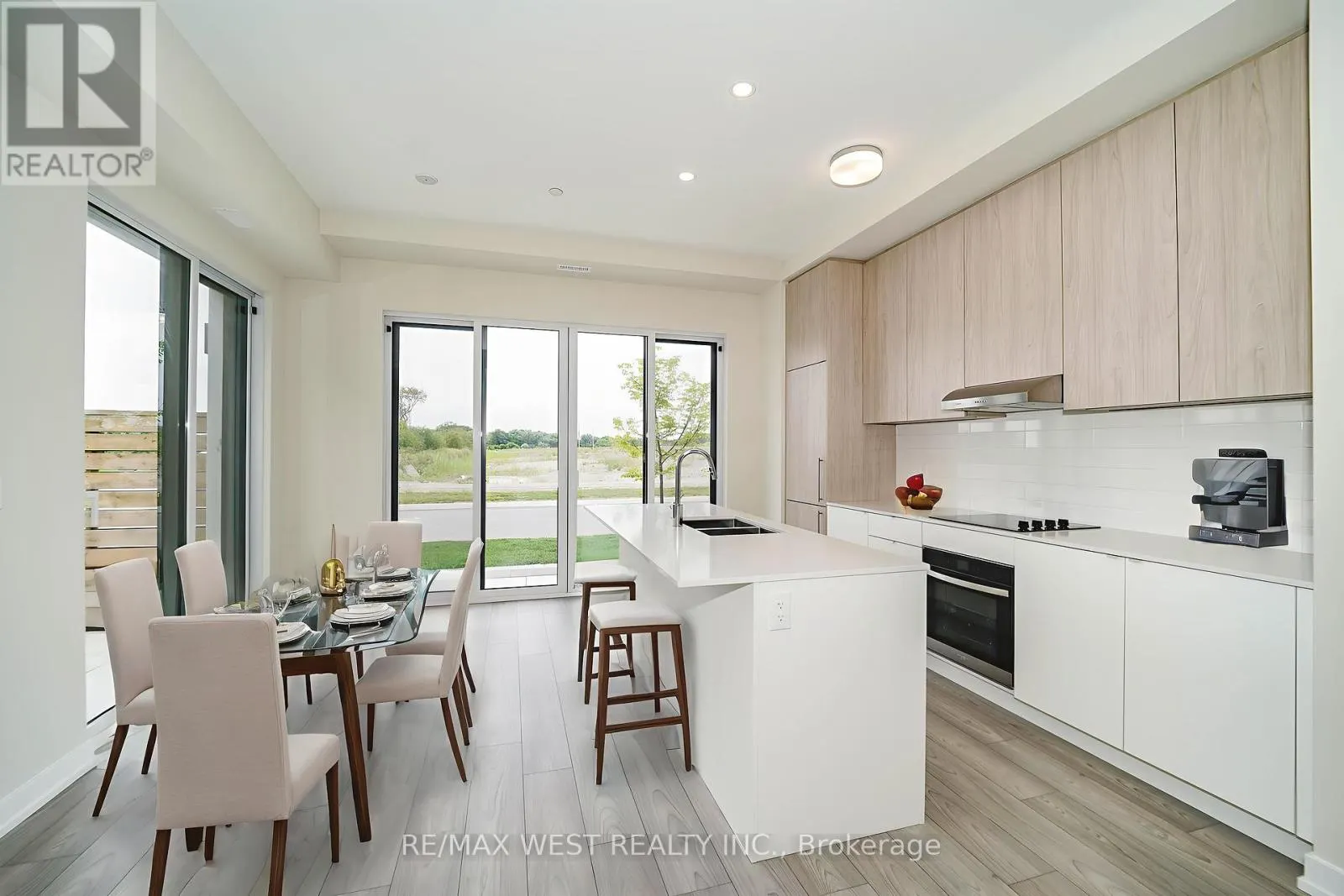 B103 - 65 SAIGON DRIVE