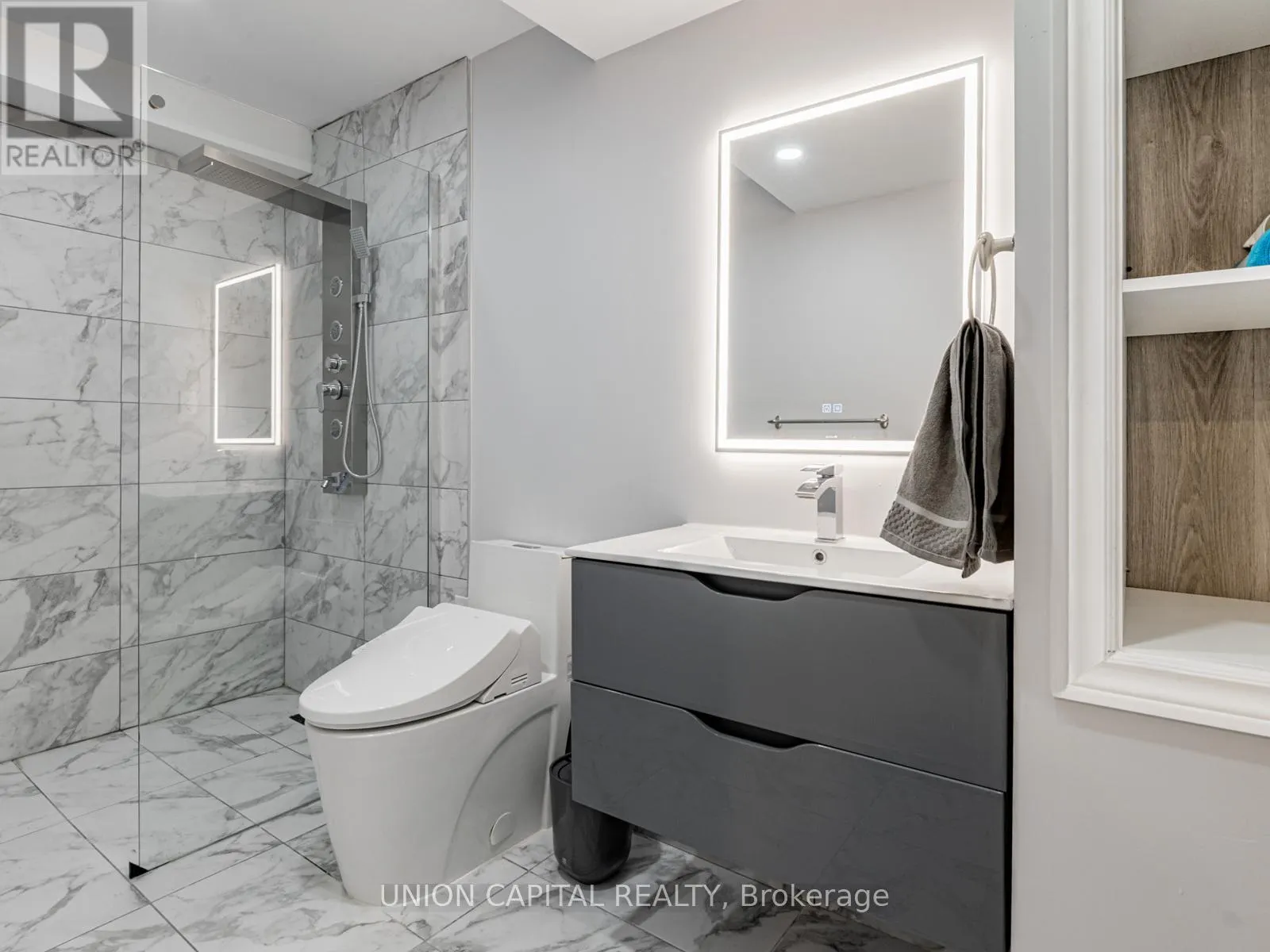 32 DESJARDIN DRIVE