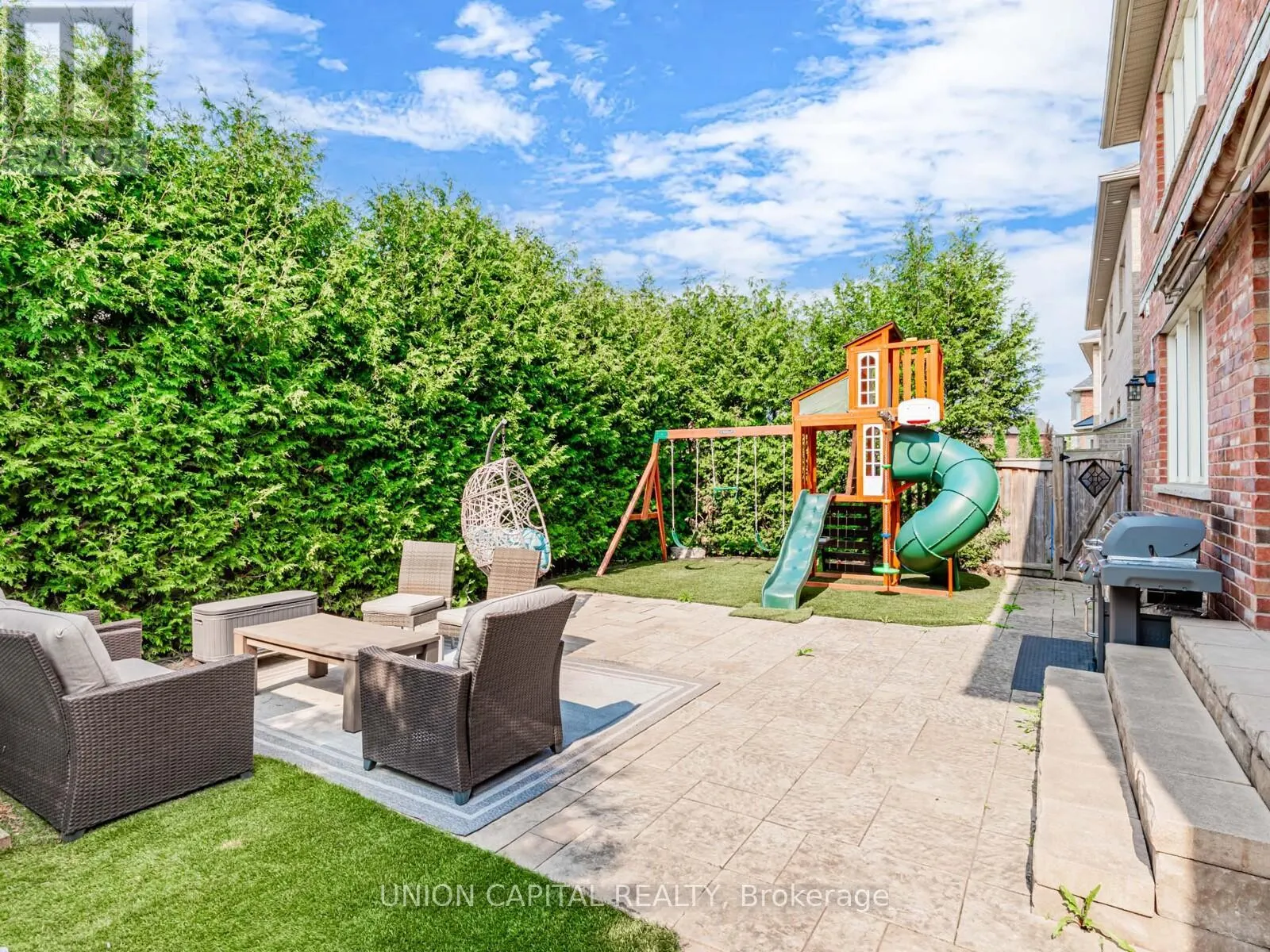 32 DESJARDIN DRIVE