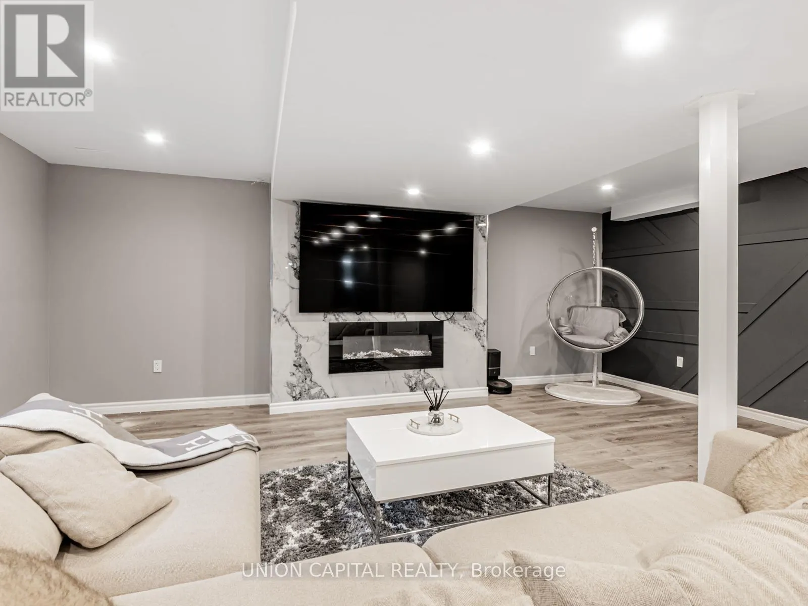 32 DESJARDIN DRIVE