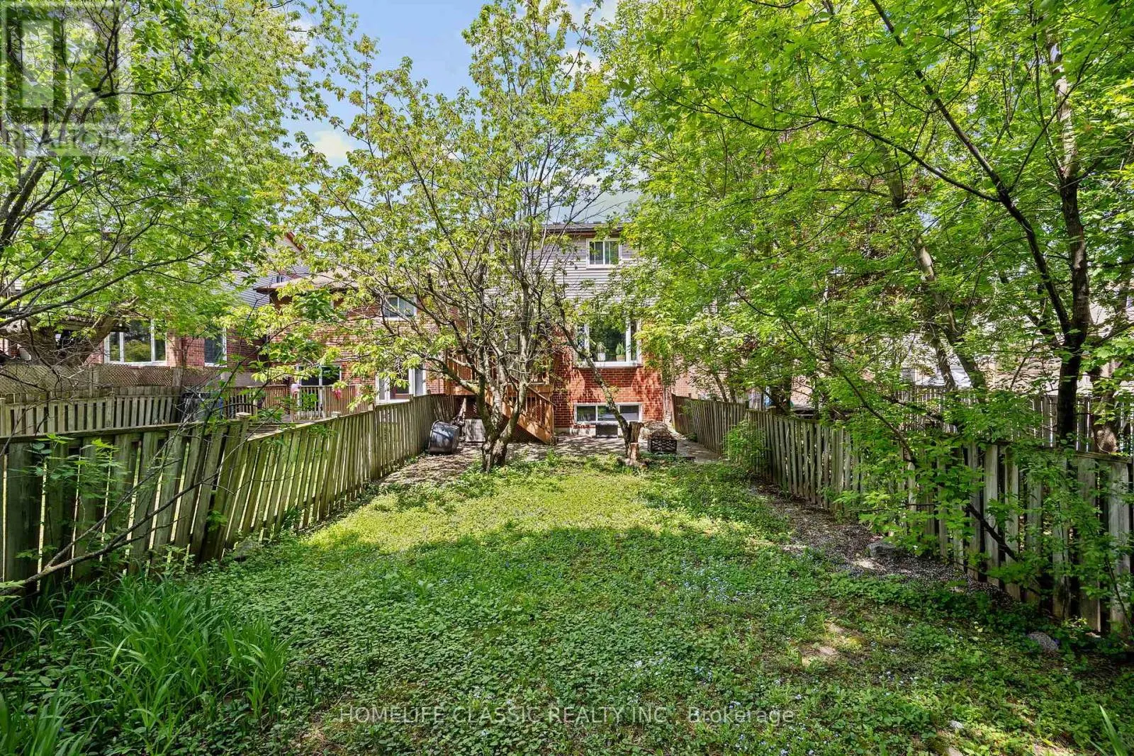 93 NORTH MEADOW CRESCENT