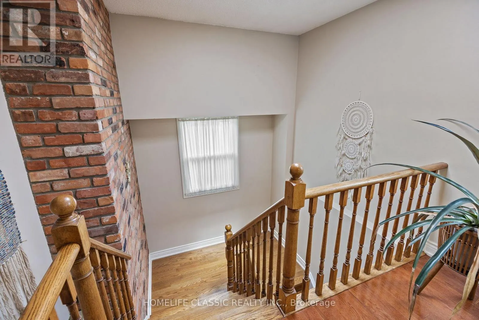 93 NORTH MEADOW CRESCENT