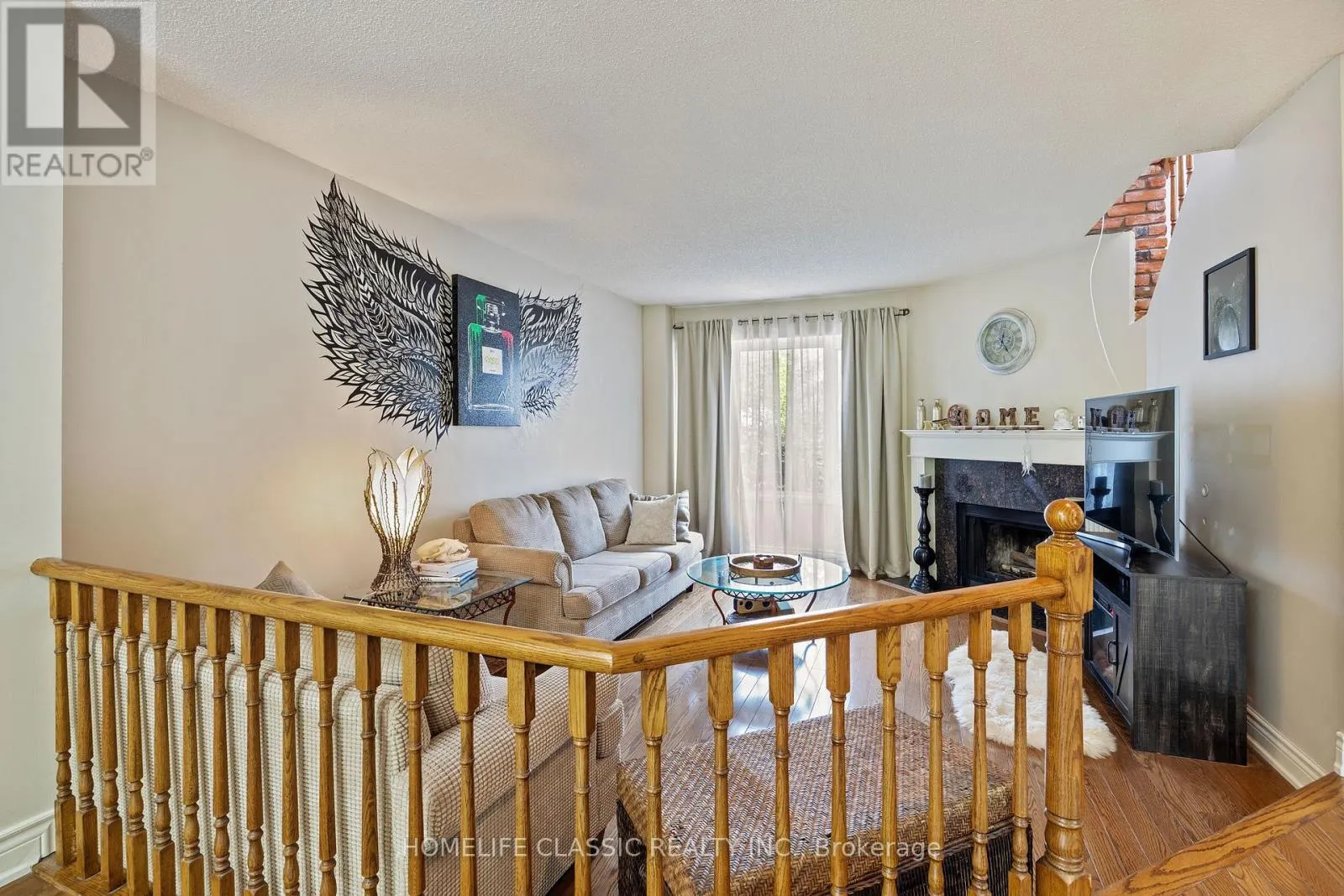 93 NORTH MEADOW CRESCENT