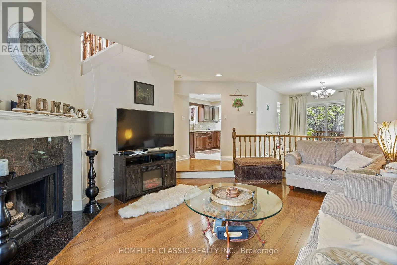 93 NORTH MEADOW CRESCENT