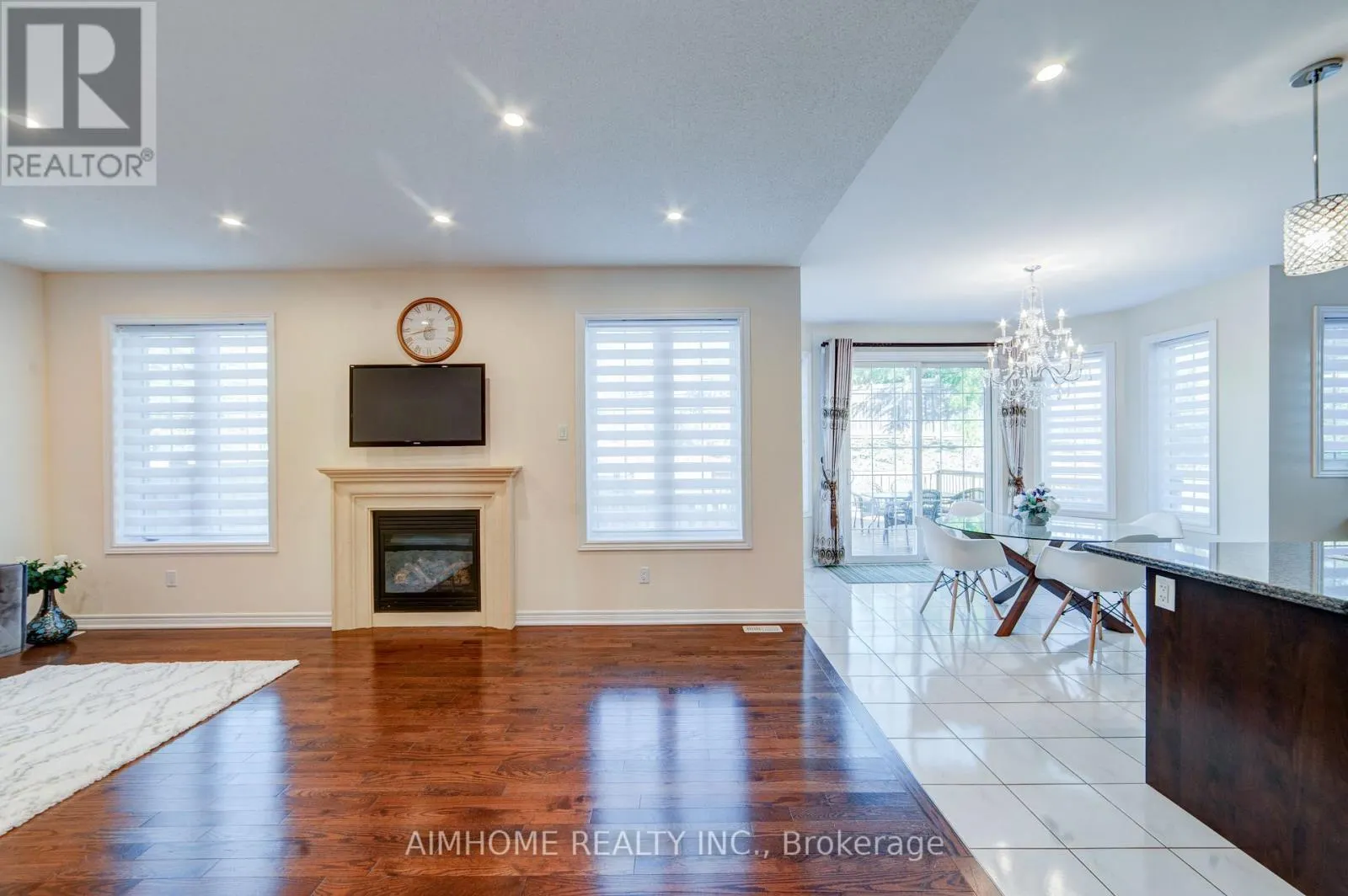 28 COUNTRYWIDE COURT