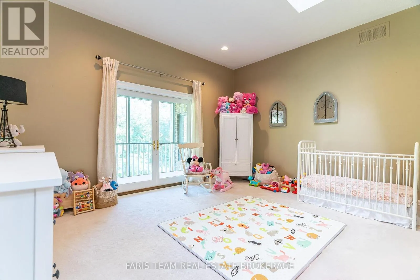 1826 QUANTZ CRESCENT