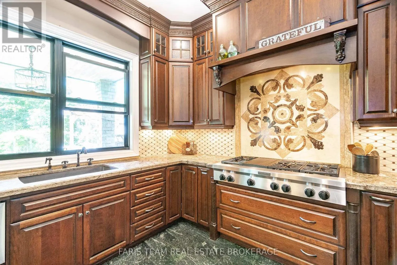 1826 QUANTZ CRESCENT