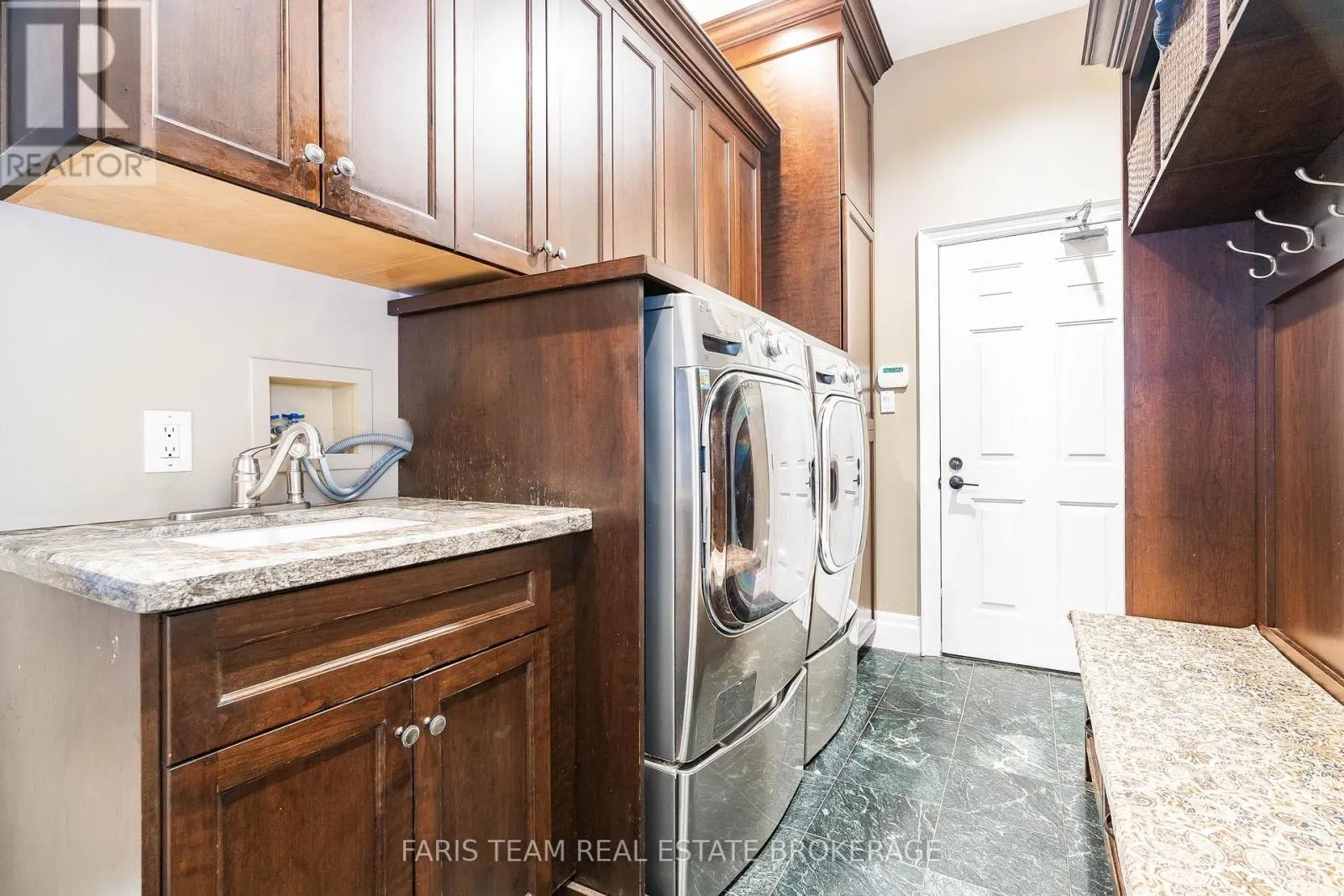 1826 QUANTZ CRESCENT