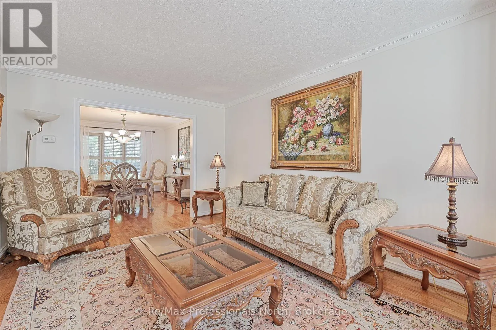 8 ELMSLEY DRIVE E