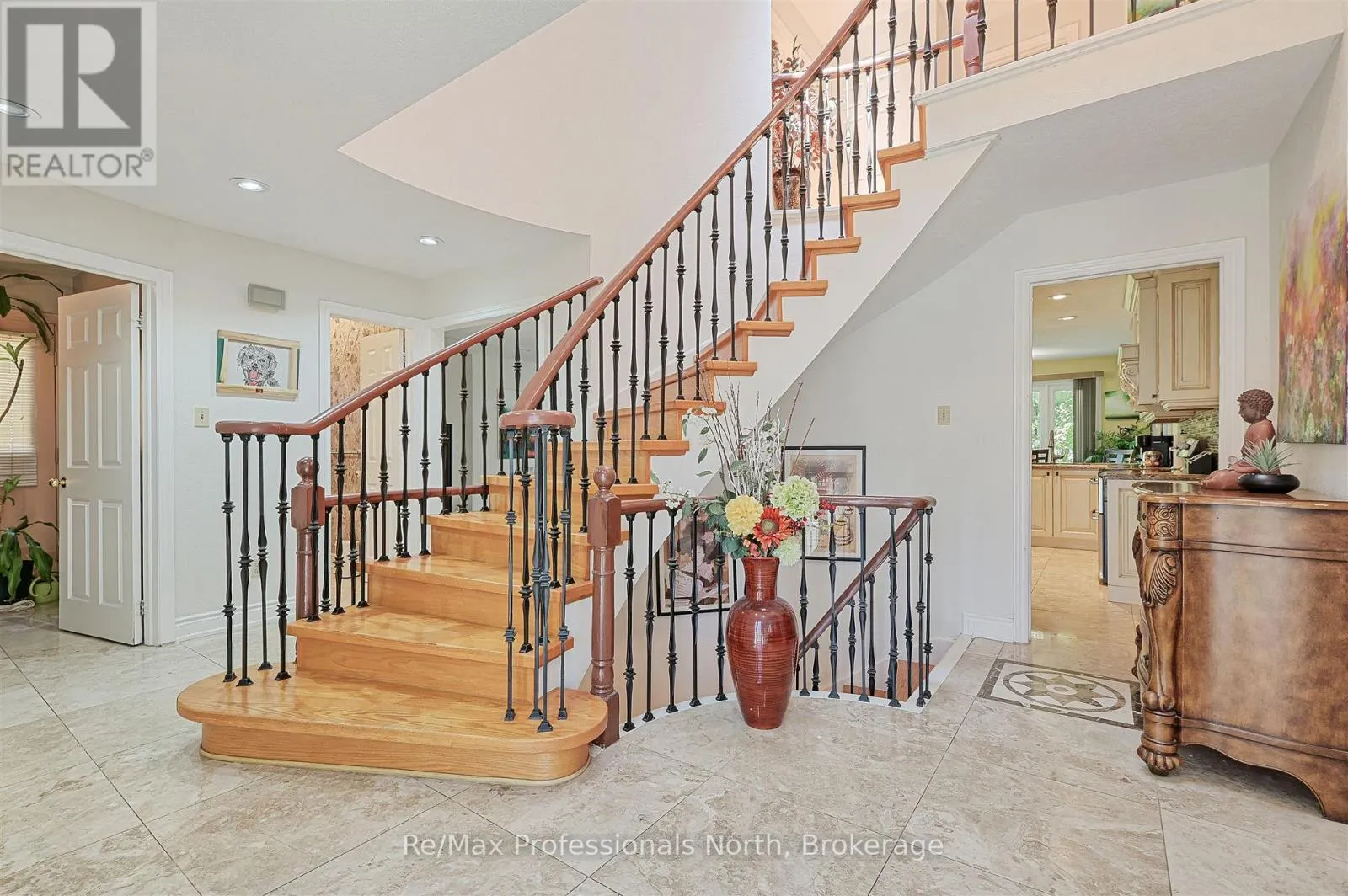 8 ELMSLEY DRIVE E