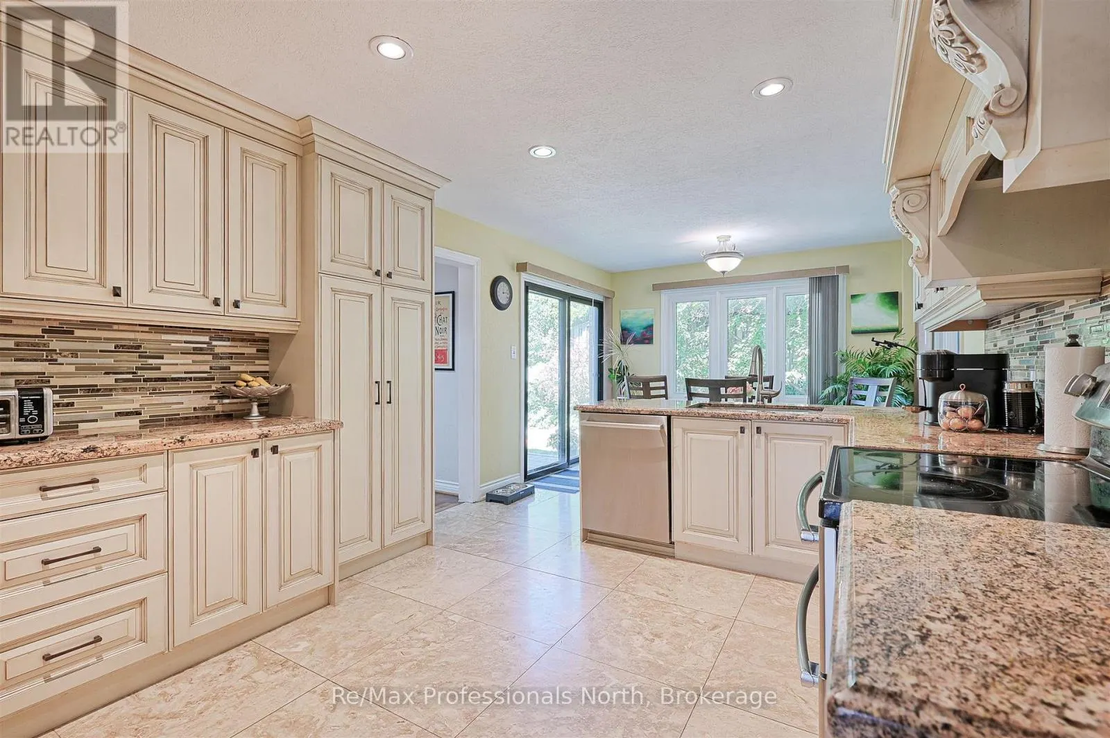 8 ELMSLEY DRIVE E