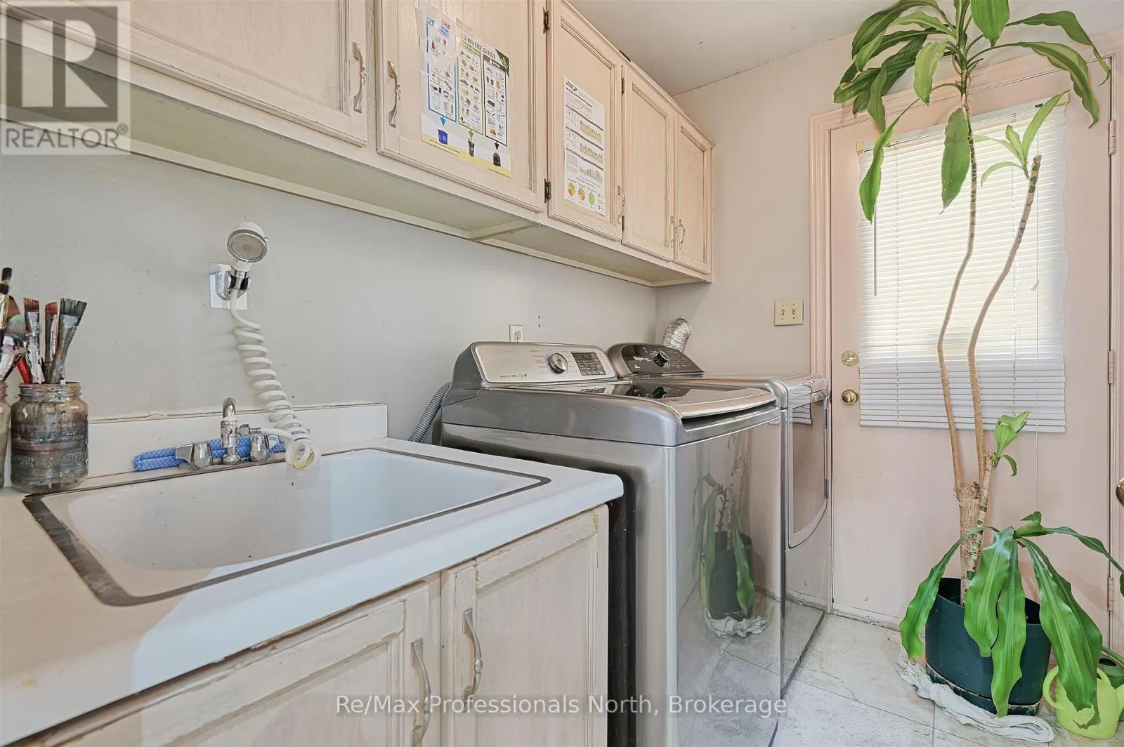 8 ELMSLEY DRIVE E