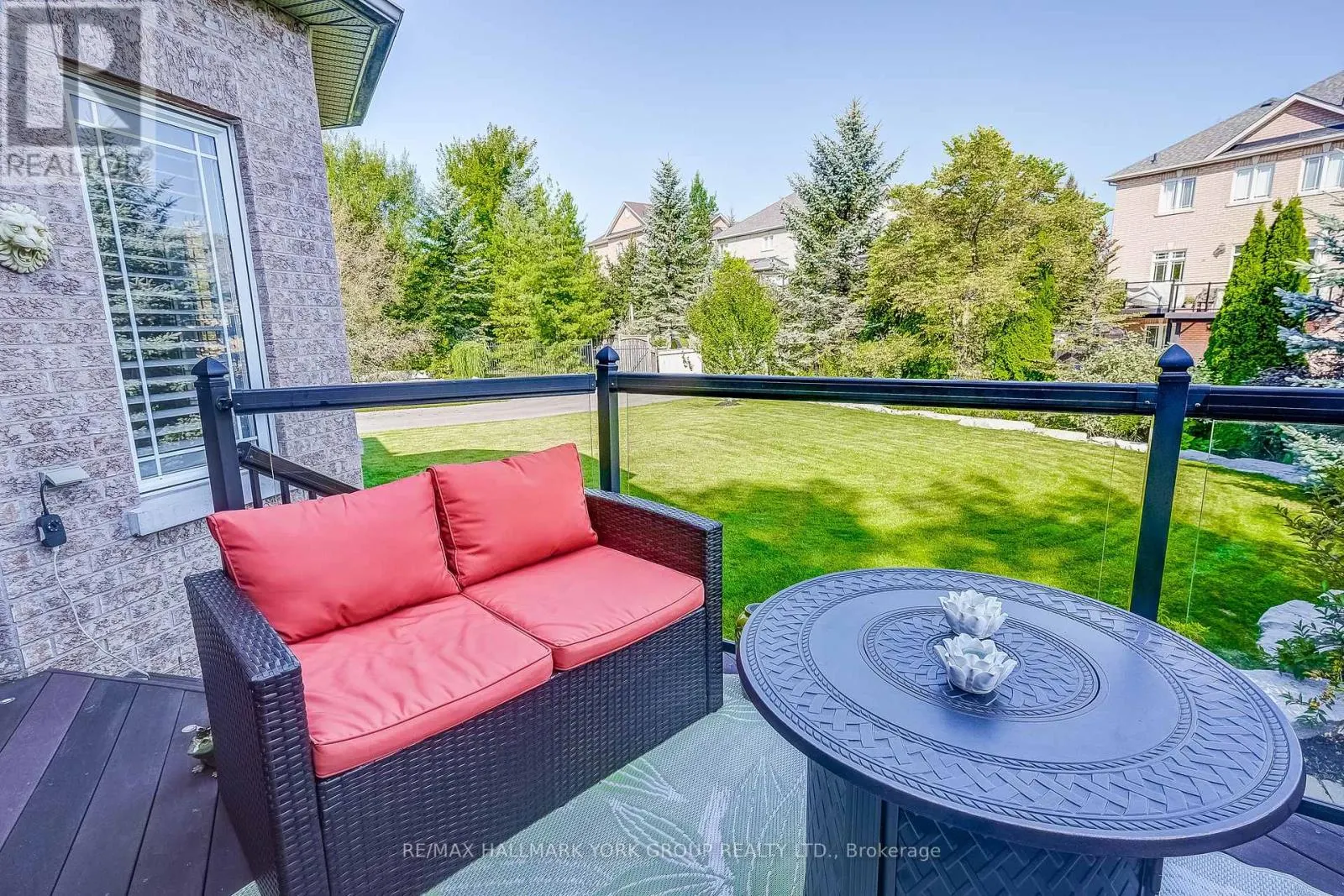 17 DUNCTON WOOD CRESCENT