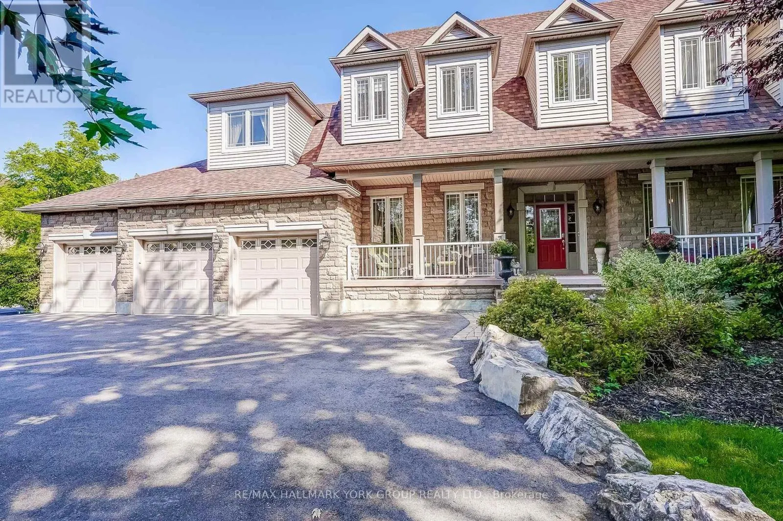 17 DUNCTON WOOD CRESCENT