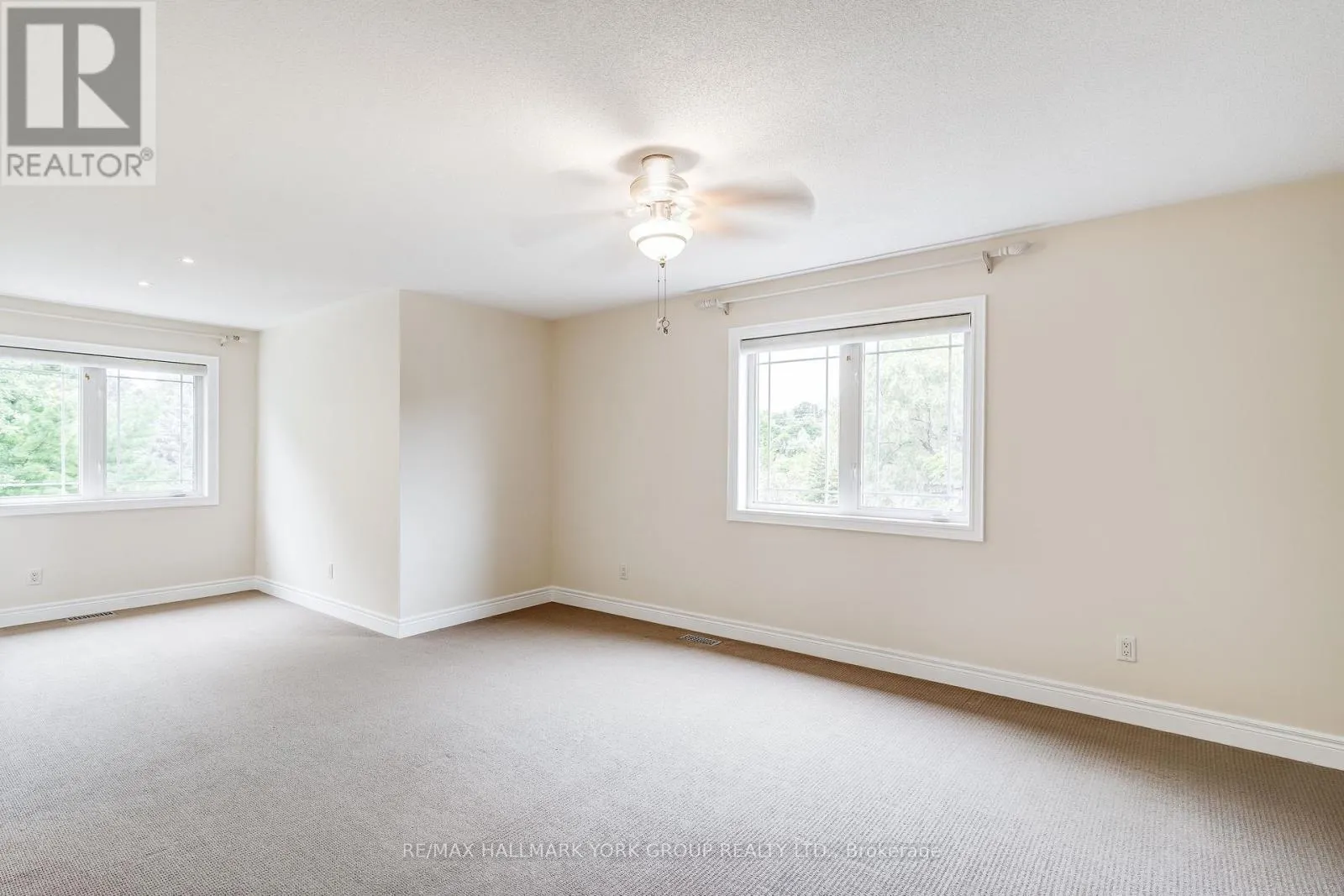 17 DUNCTON WOOD CRESCENT