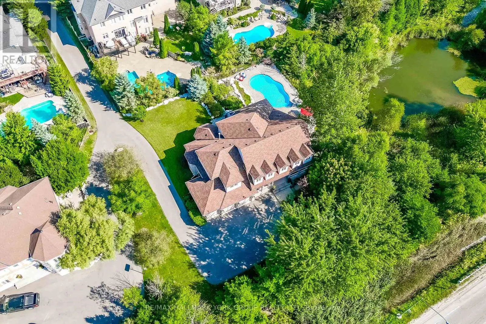17 DUNCTON WOOD CRESCENT