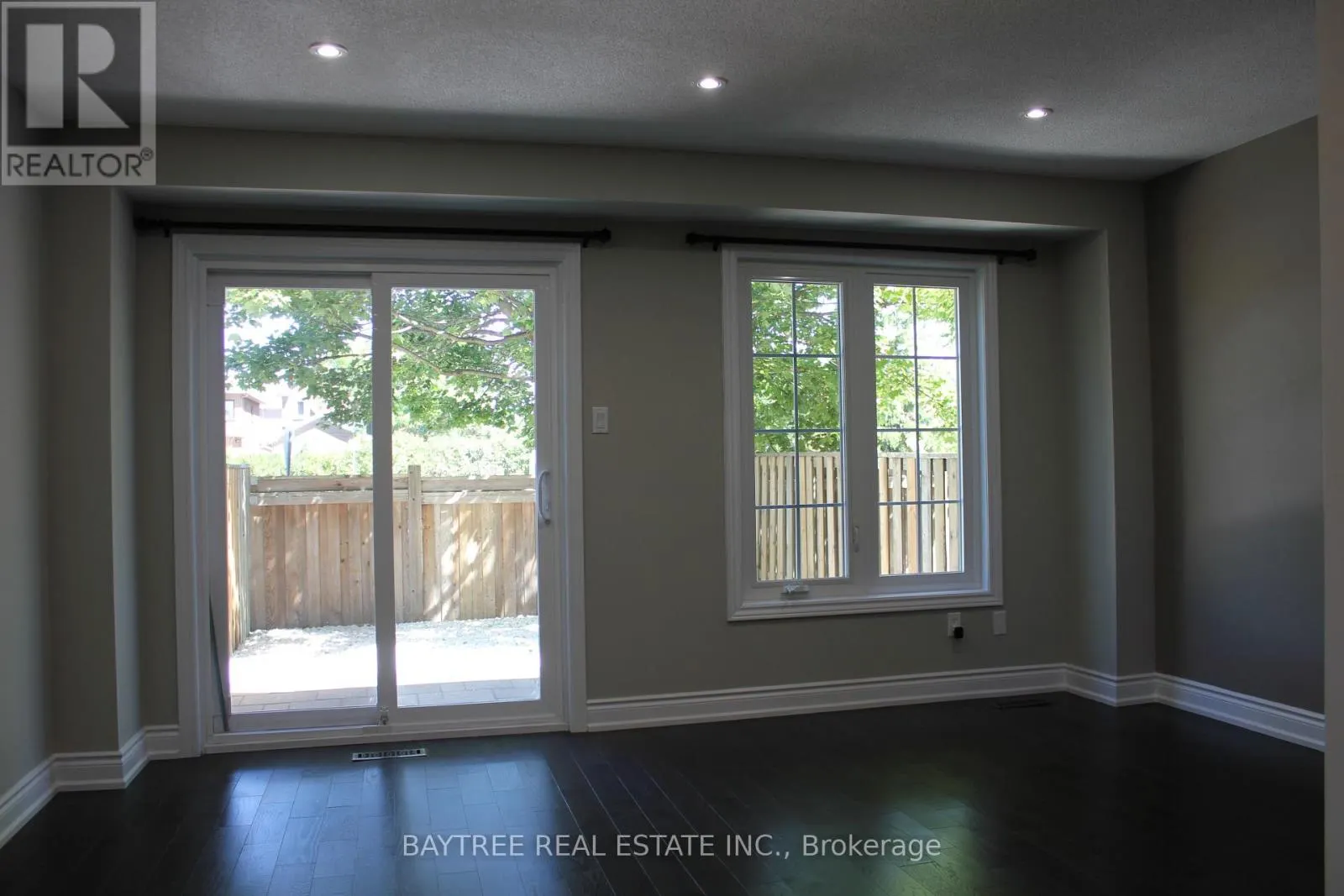4 LARISSA COURT