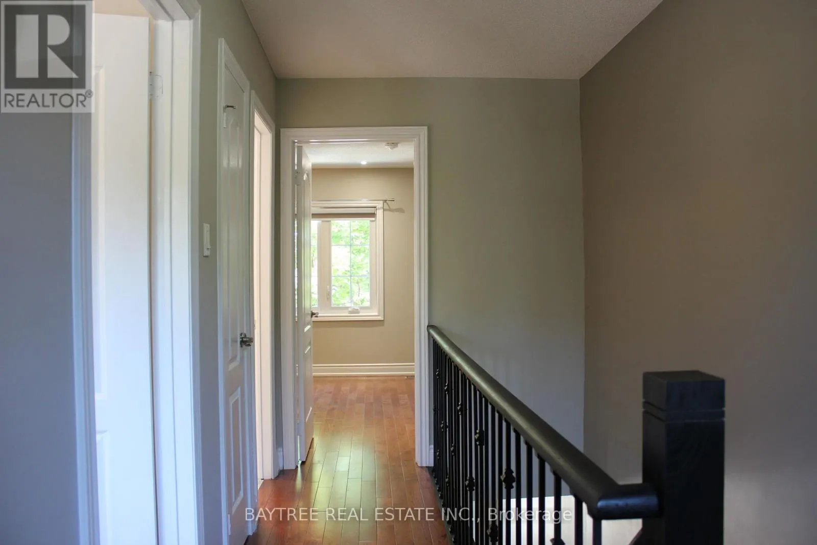 4 LARISSA COURT