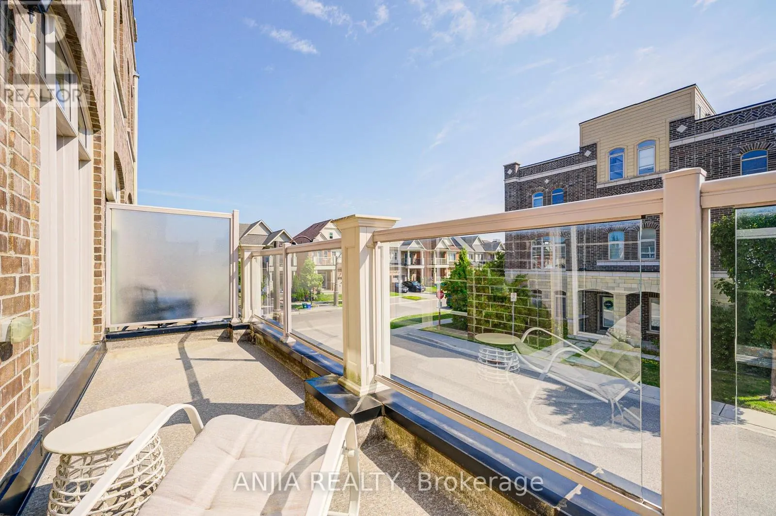 156 GLAD PARK AVENUE